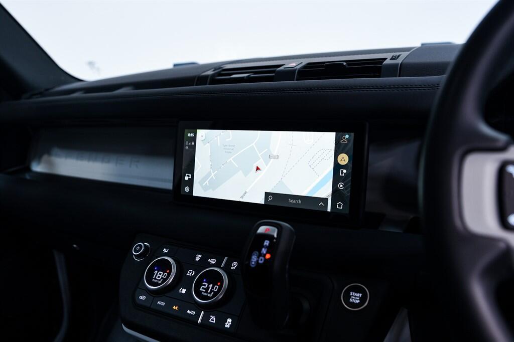 Land Rover Defender 90 - Image 19