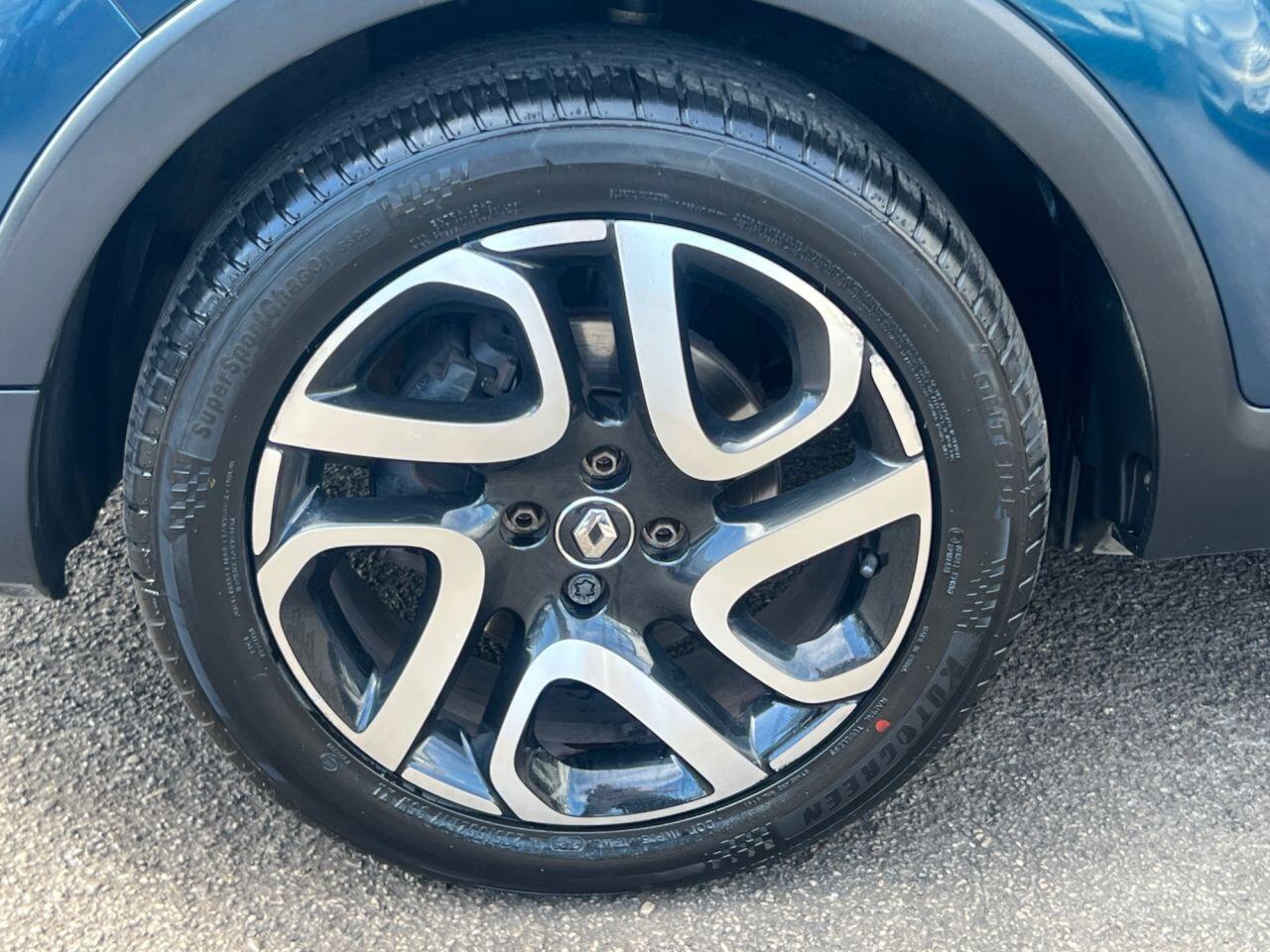 Renault Captur - Image 32