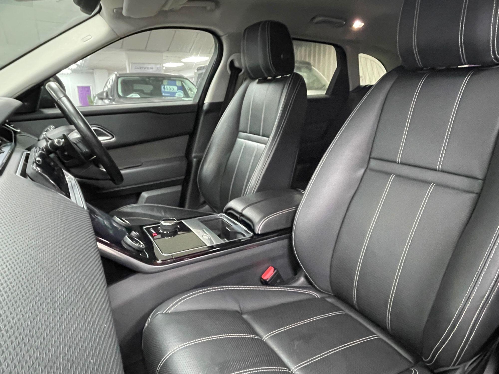 Land Rover Range Rover Velar - Image 33