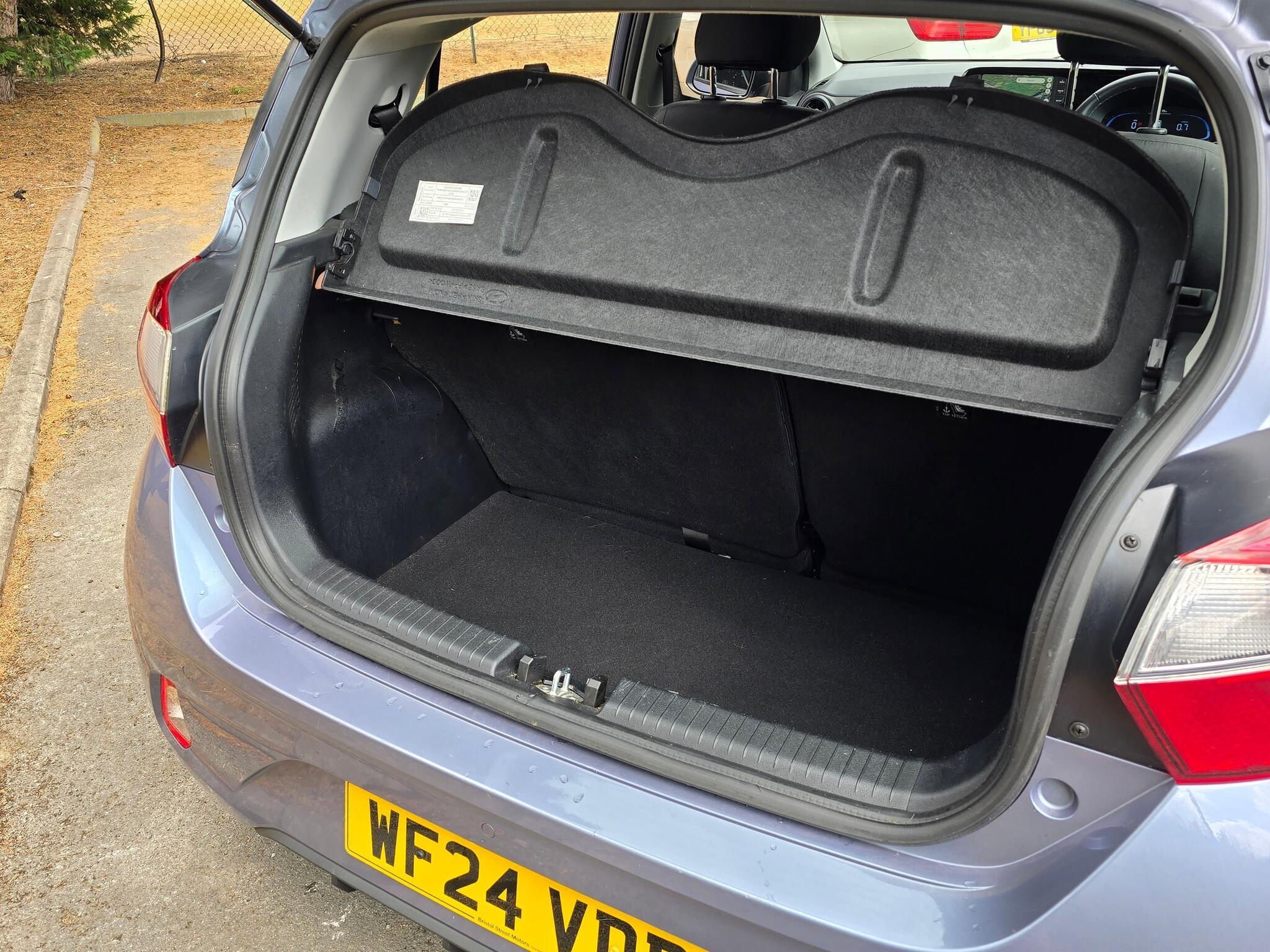 Hyundai i10 - Image 8