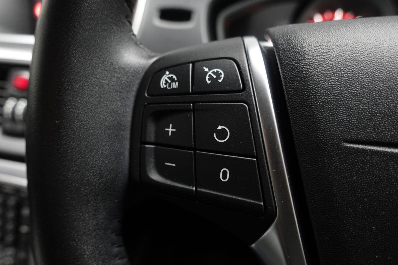 Volvo V40 CROSS COUNTRY - Image 29