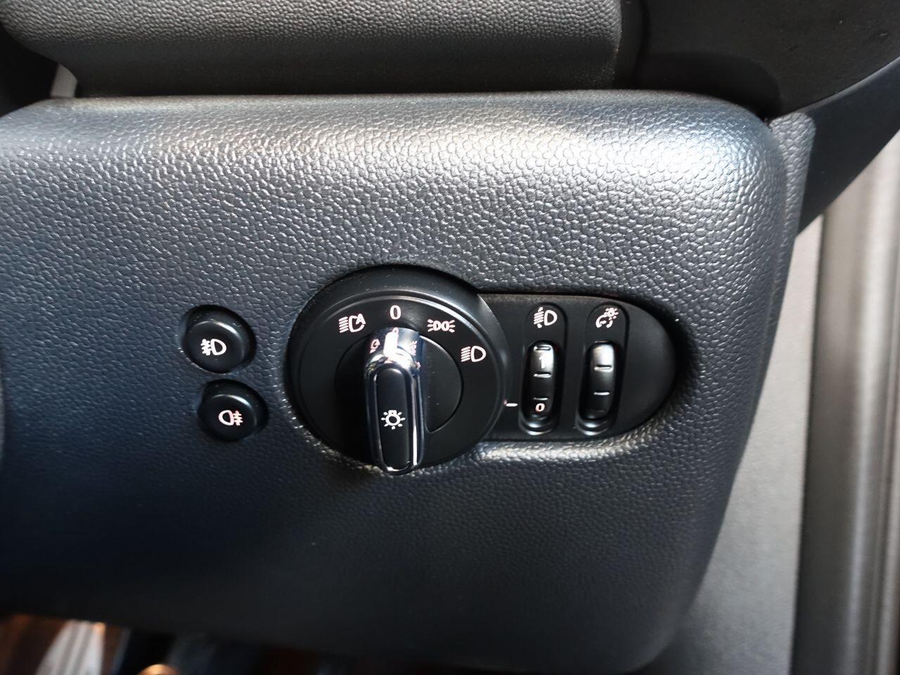 MINI Hatch - Image 19