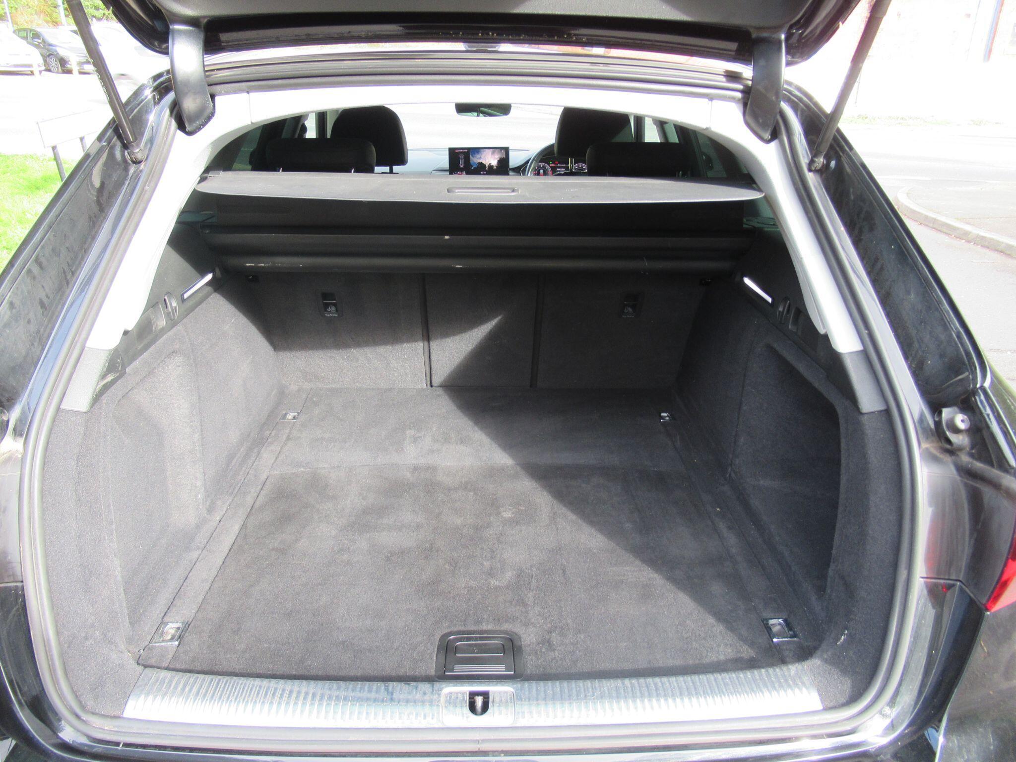 Audi A4 Avant - Image 14
