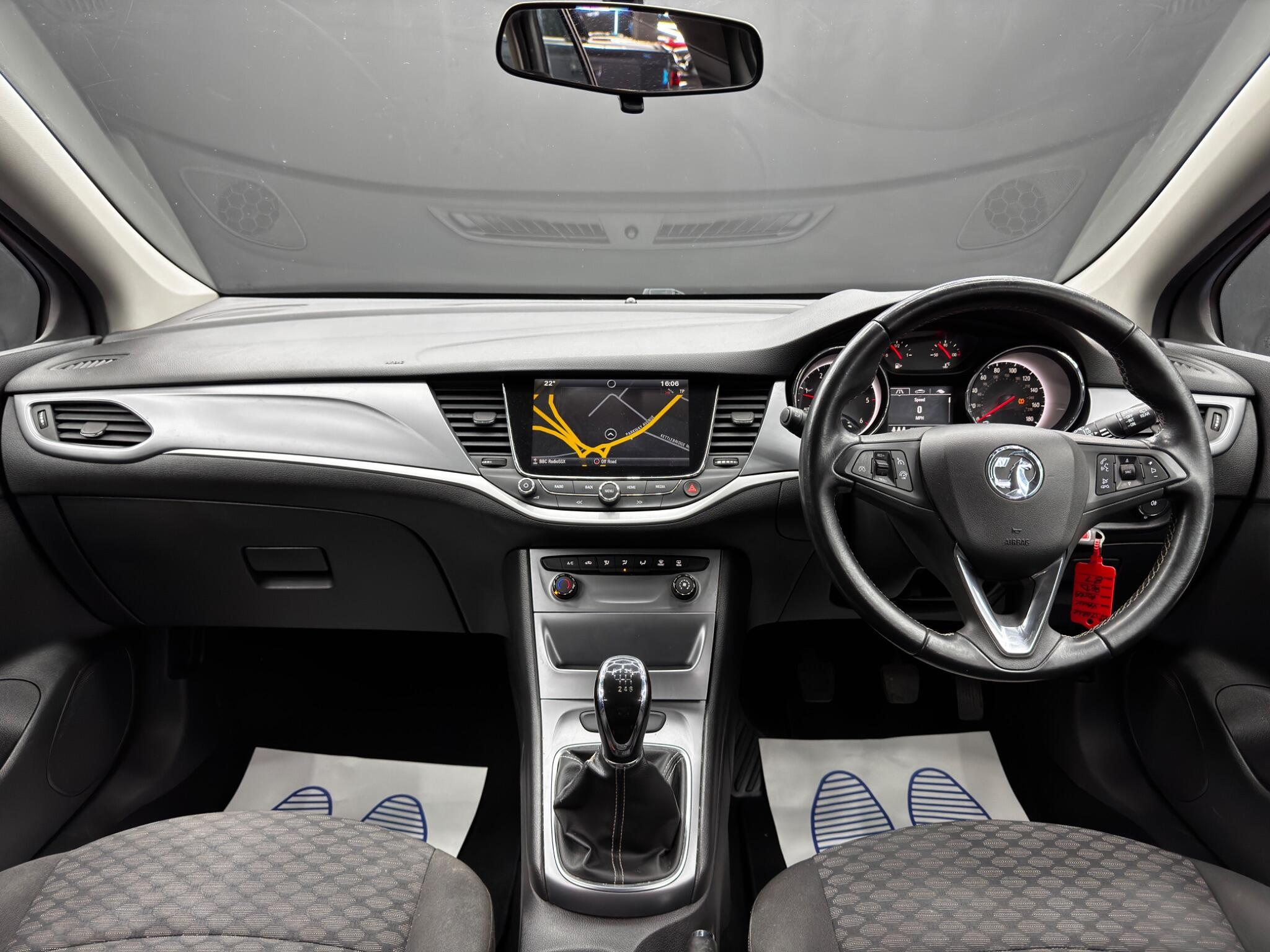 Vauxhall Astra - Image 10