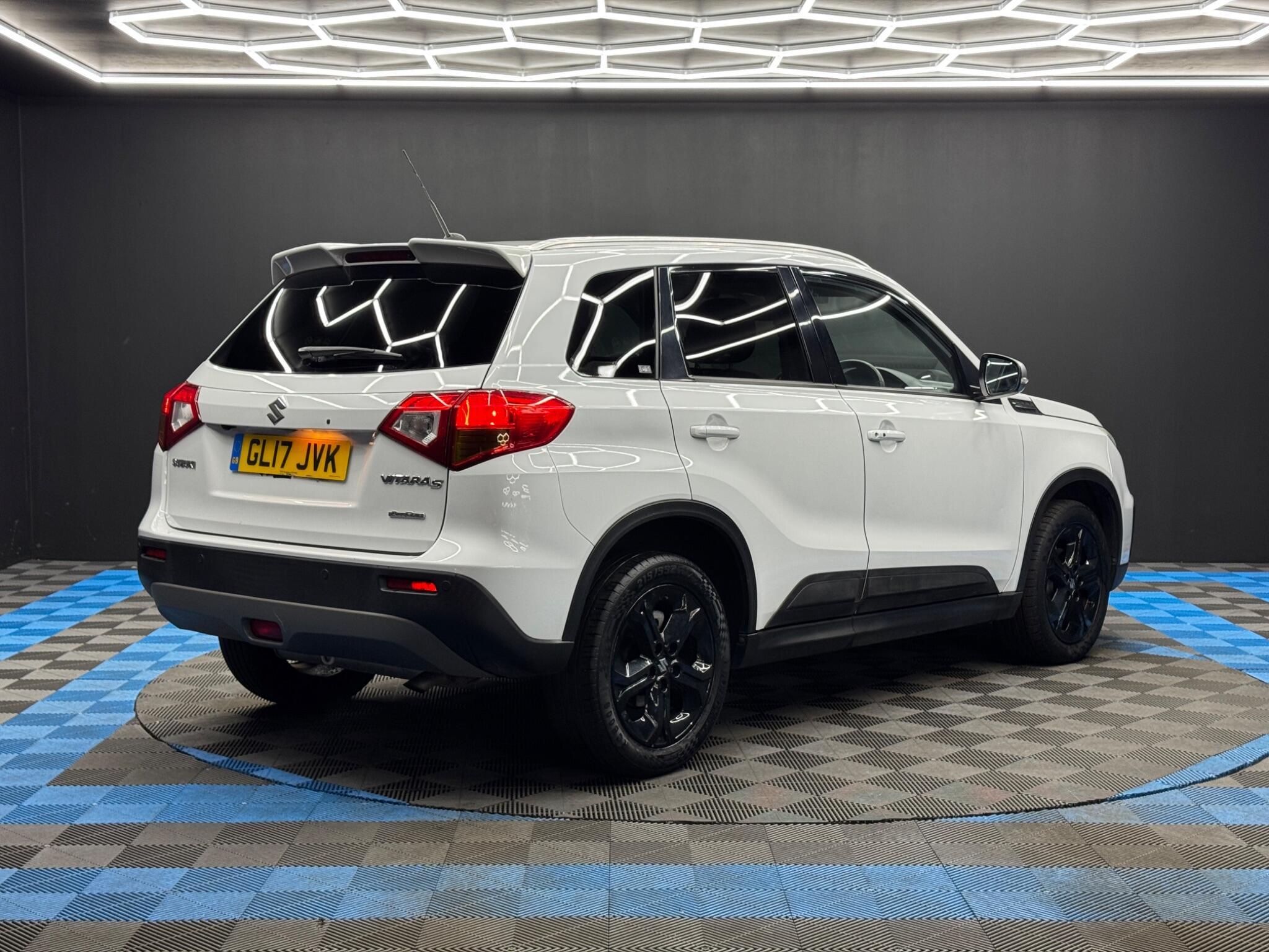 Suzuki Vitara - Image 5