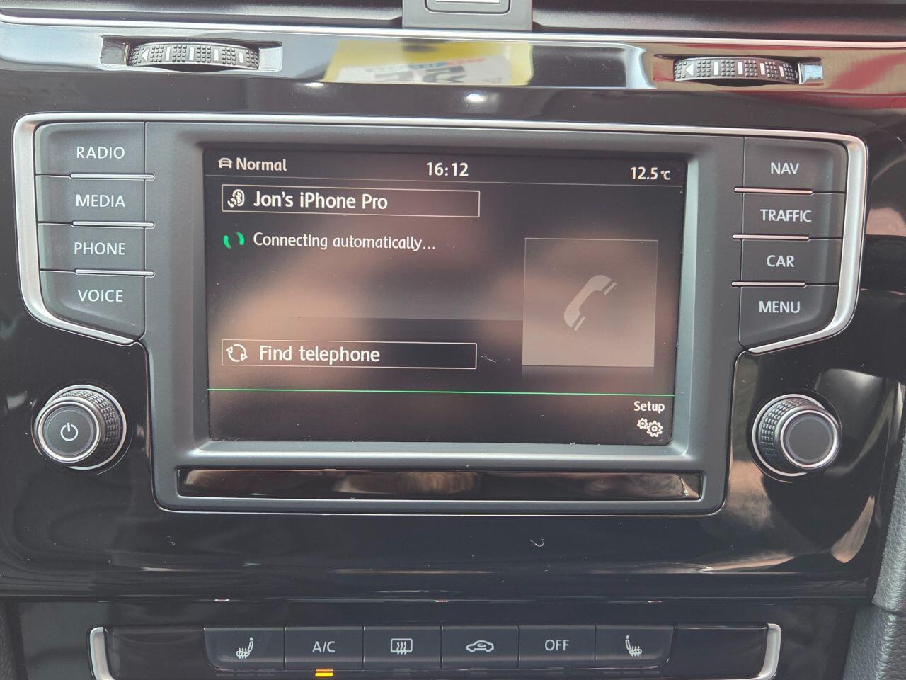 Volkswagen Golf - Image 29