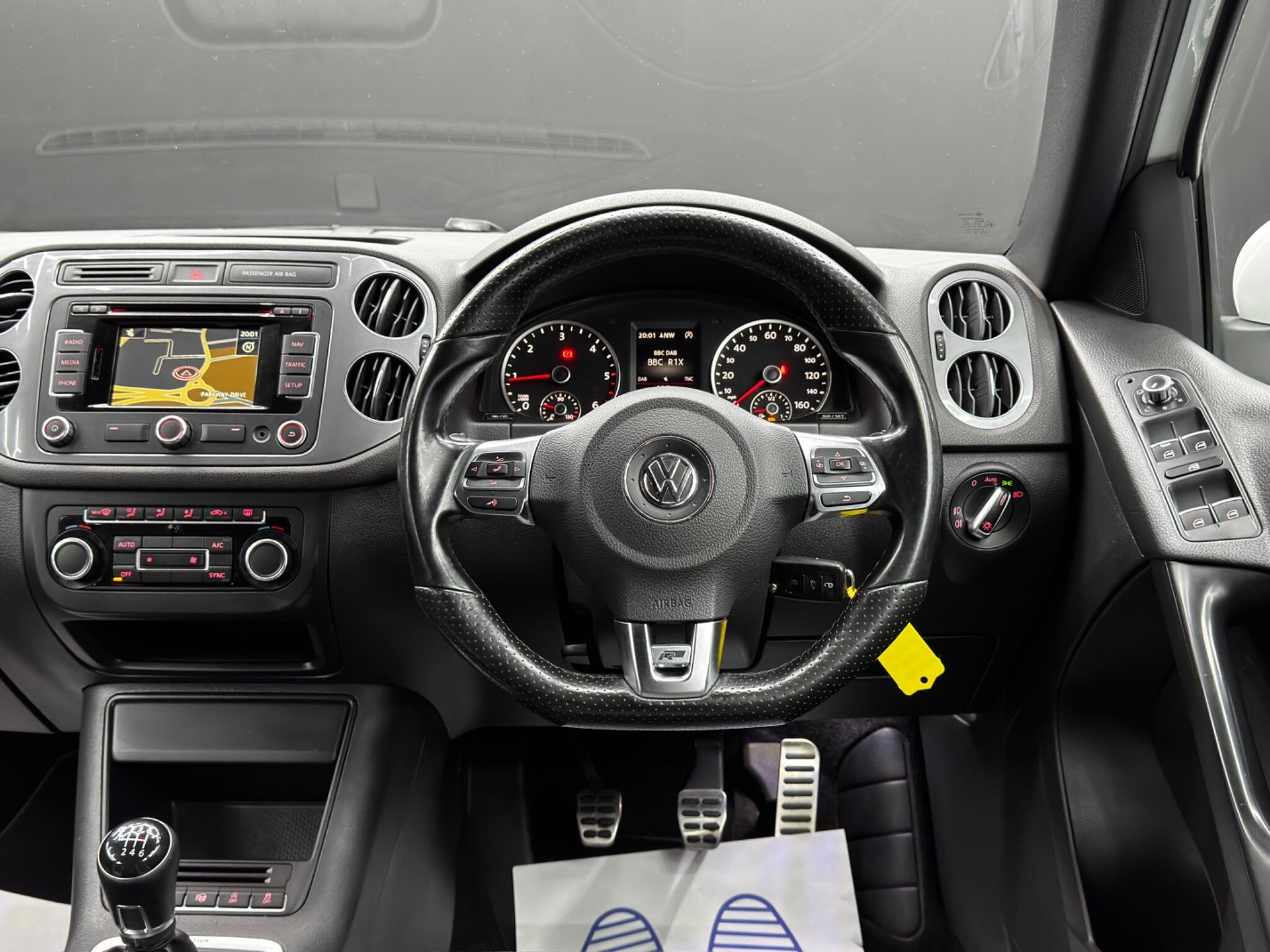 Volkswagen Tiguan - Image 18