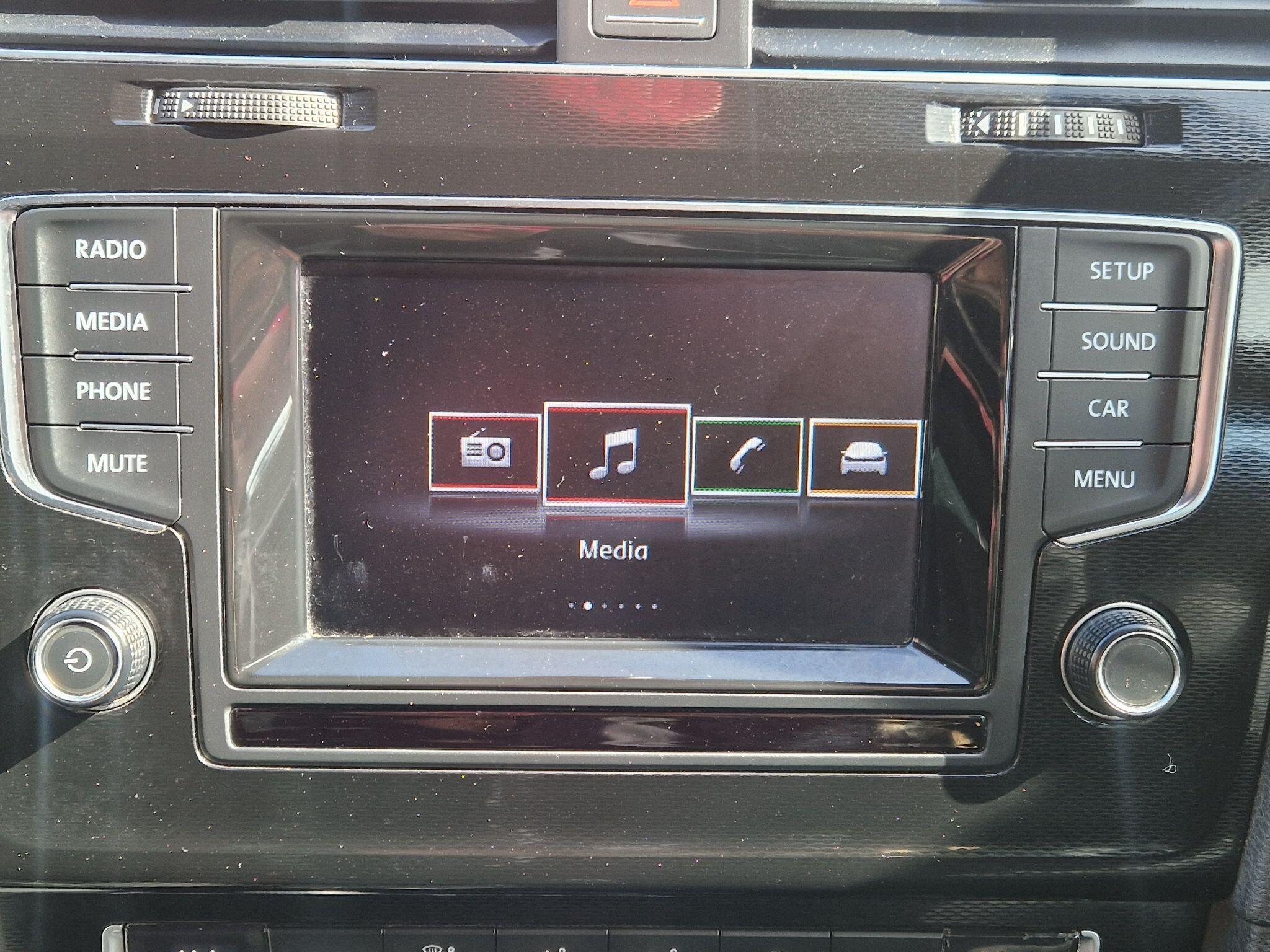 Volkswagen Golf - Image 45