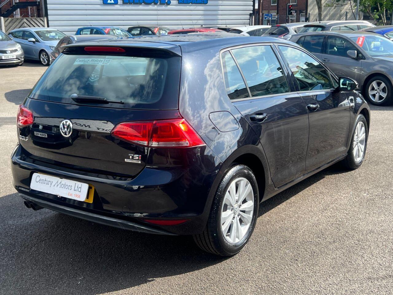 Volkswagen Golf - Image 10