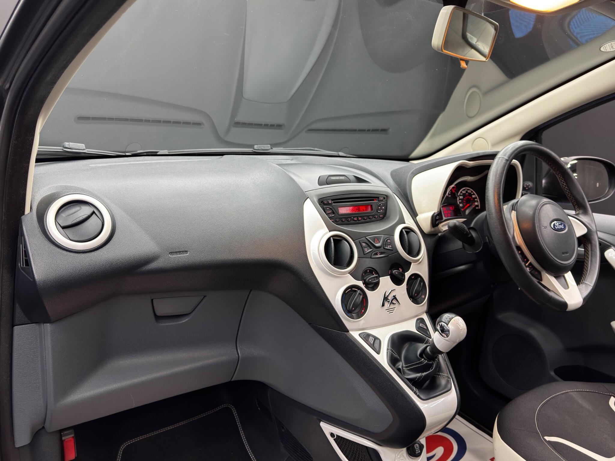 Ford KA - Image 11