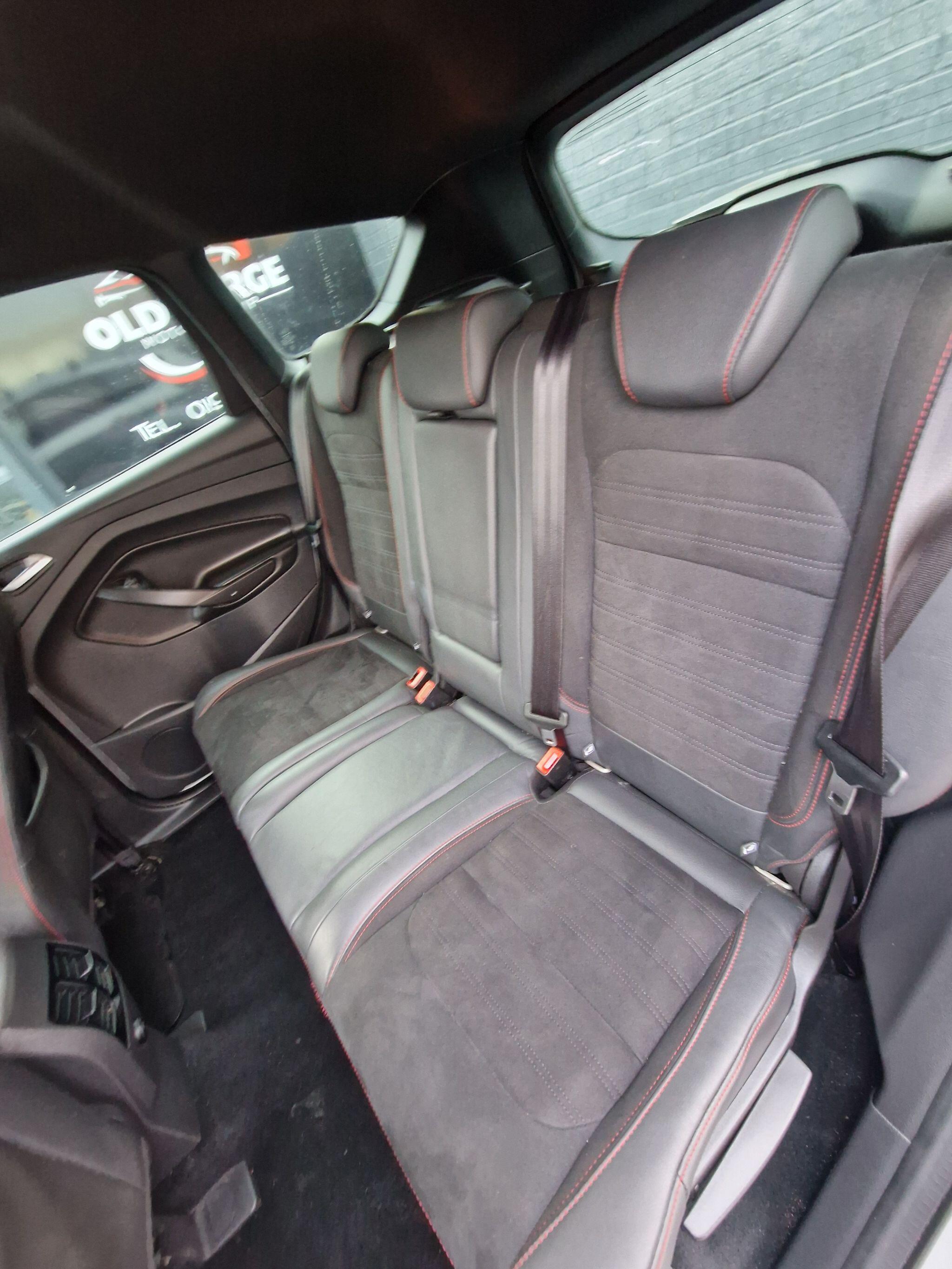 Ford Kuga - Image 39