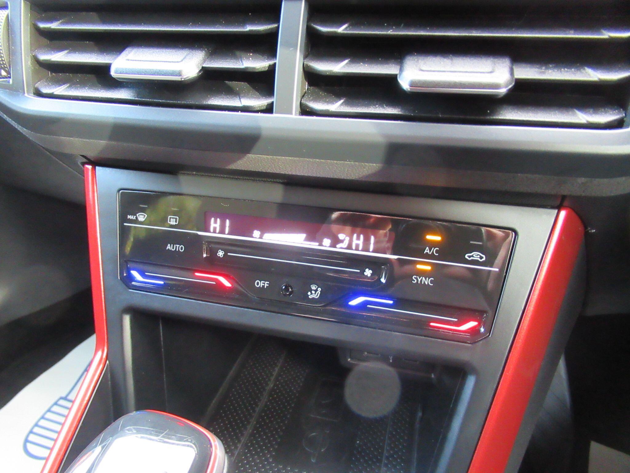 Volkswagen Polo - Image 36