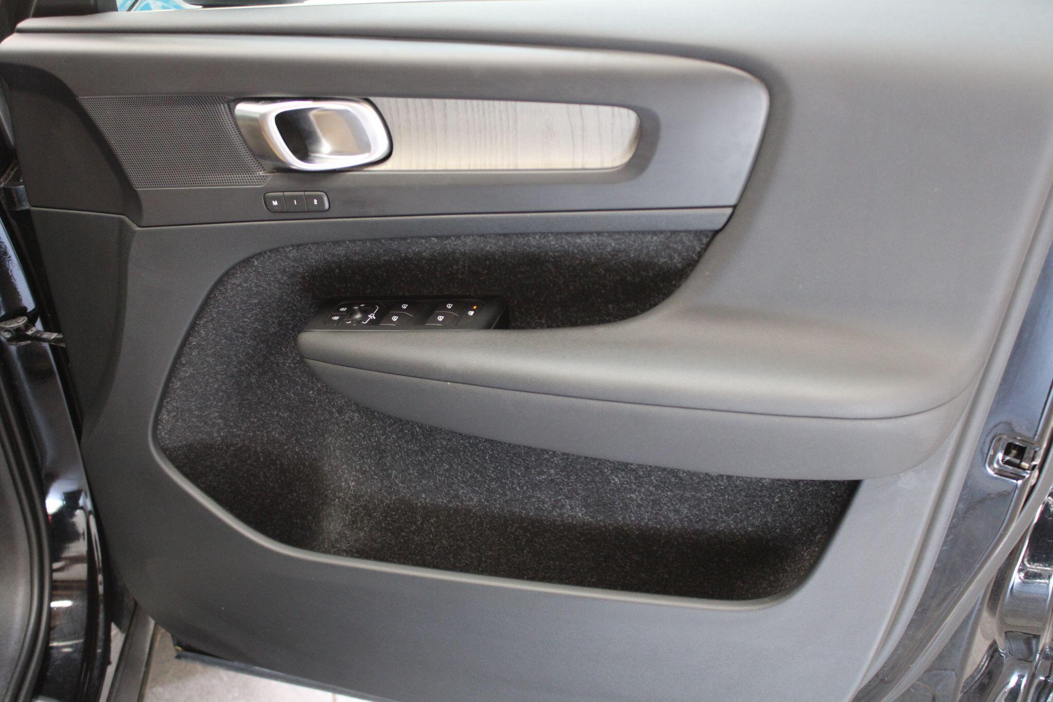Volvo XC40 - Image 28