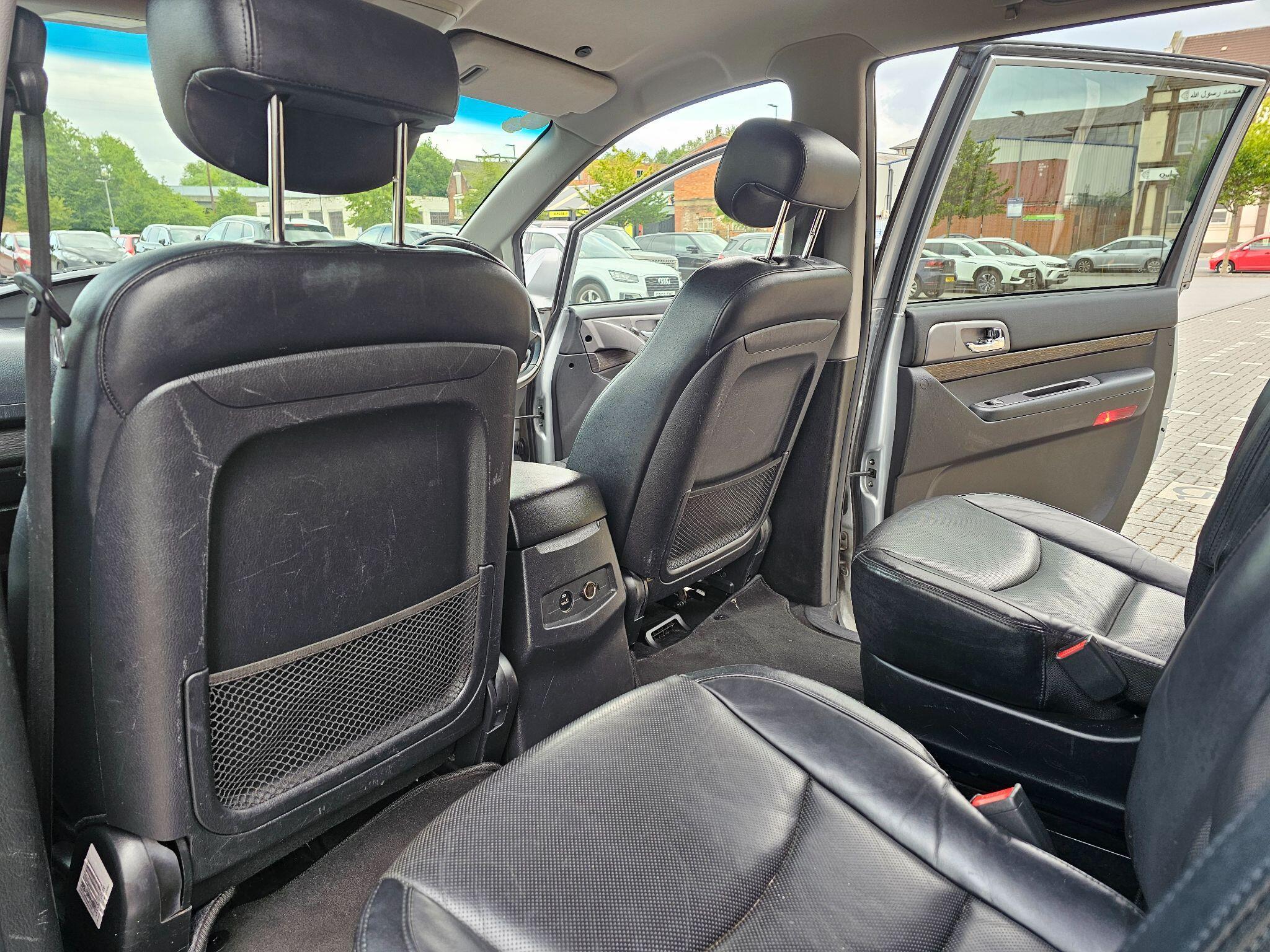 Ssangyong Turismo - Image 20