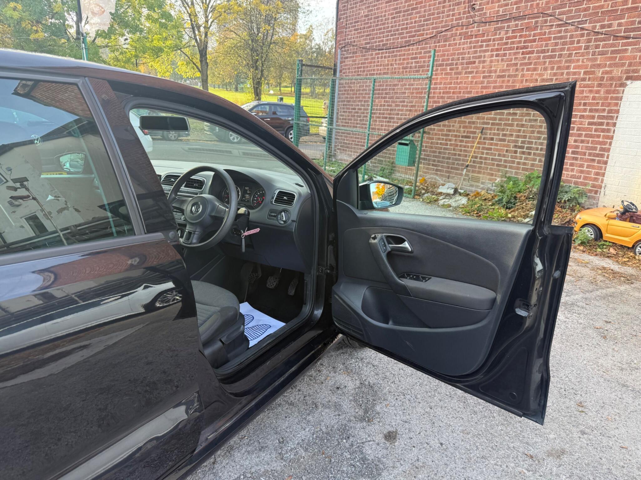 Volkswagen Polo - Image 17