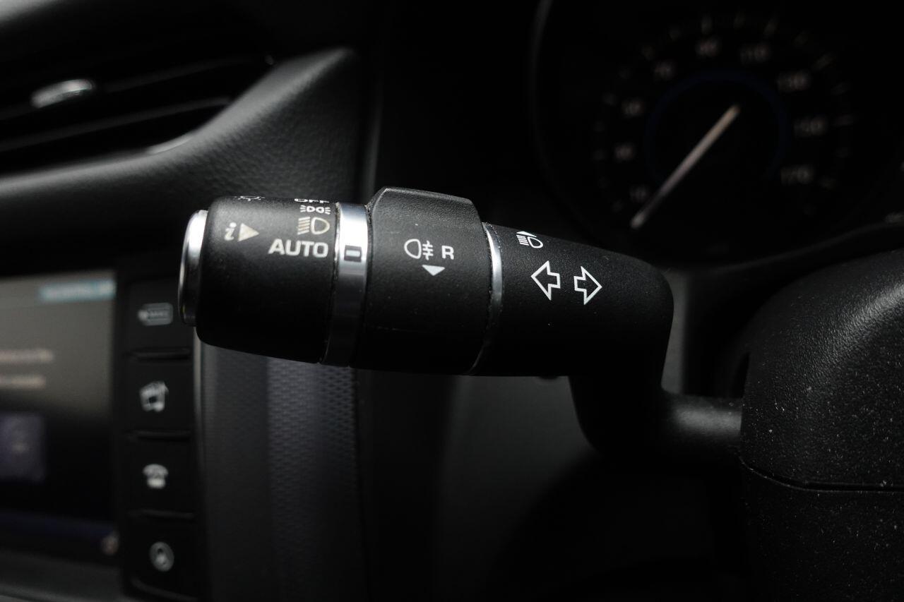 Jaguar XF - Image 33