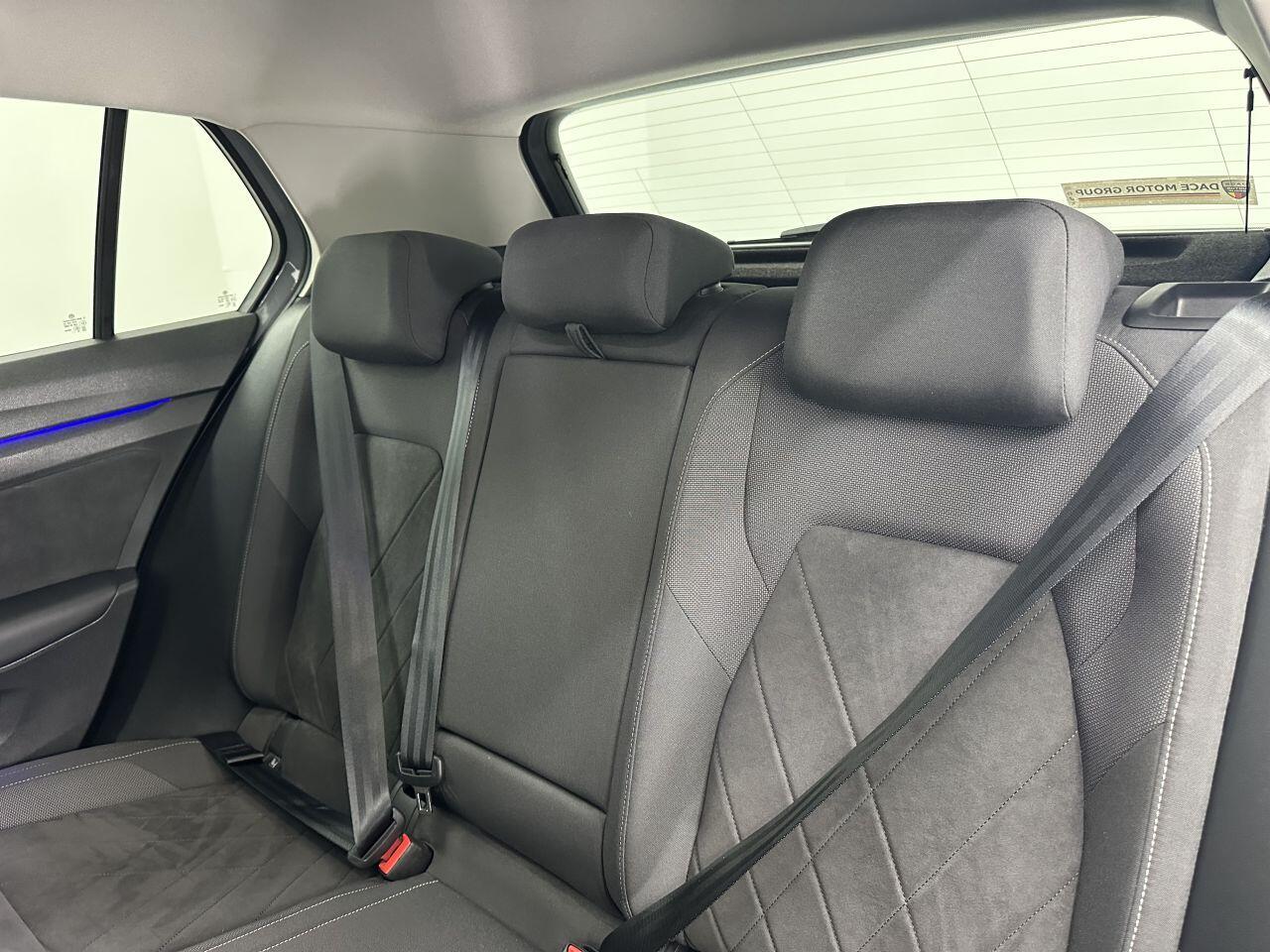 Volkswagen Golf - Image 13