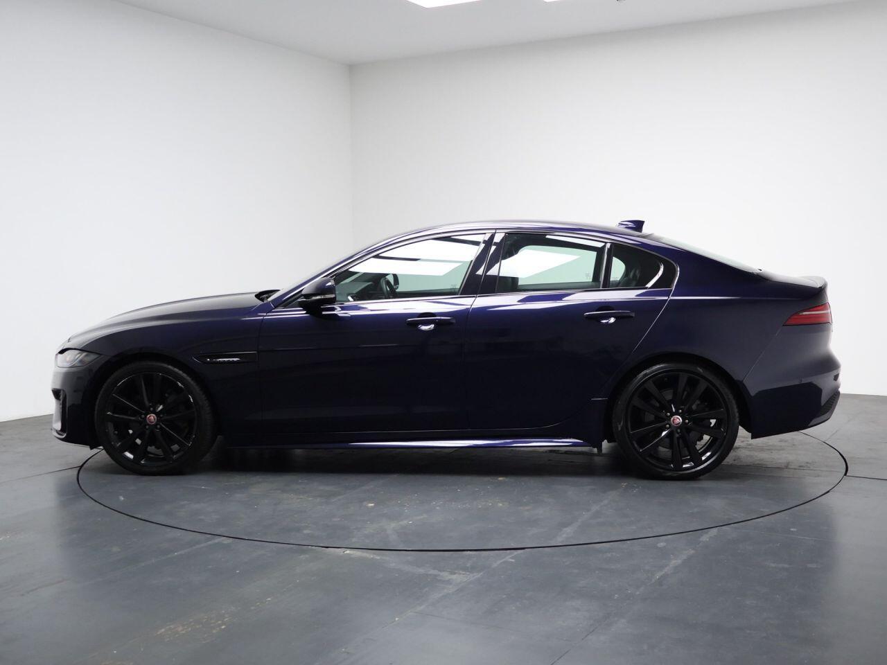 Jaguar XE - Image 8