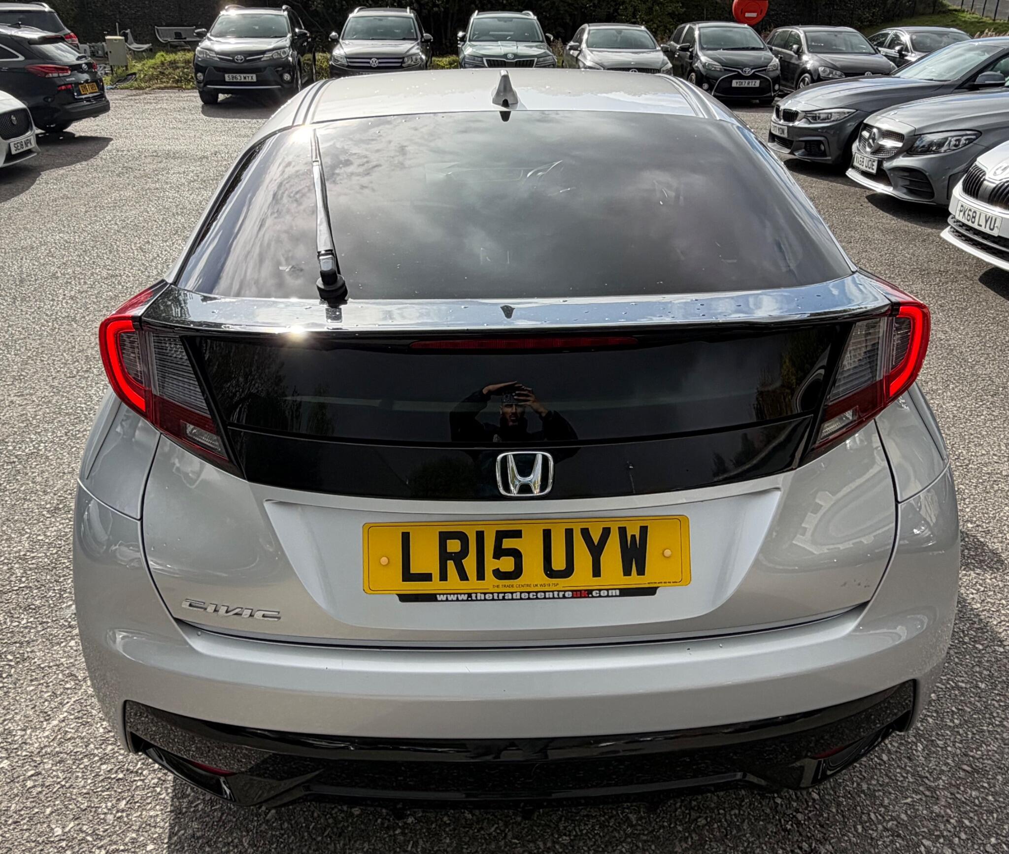 Honda Civic - Image 10