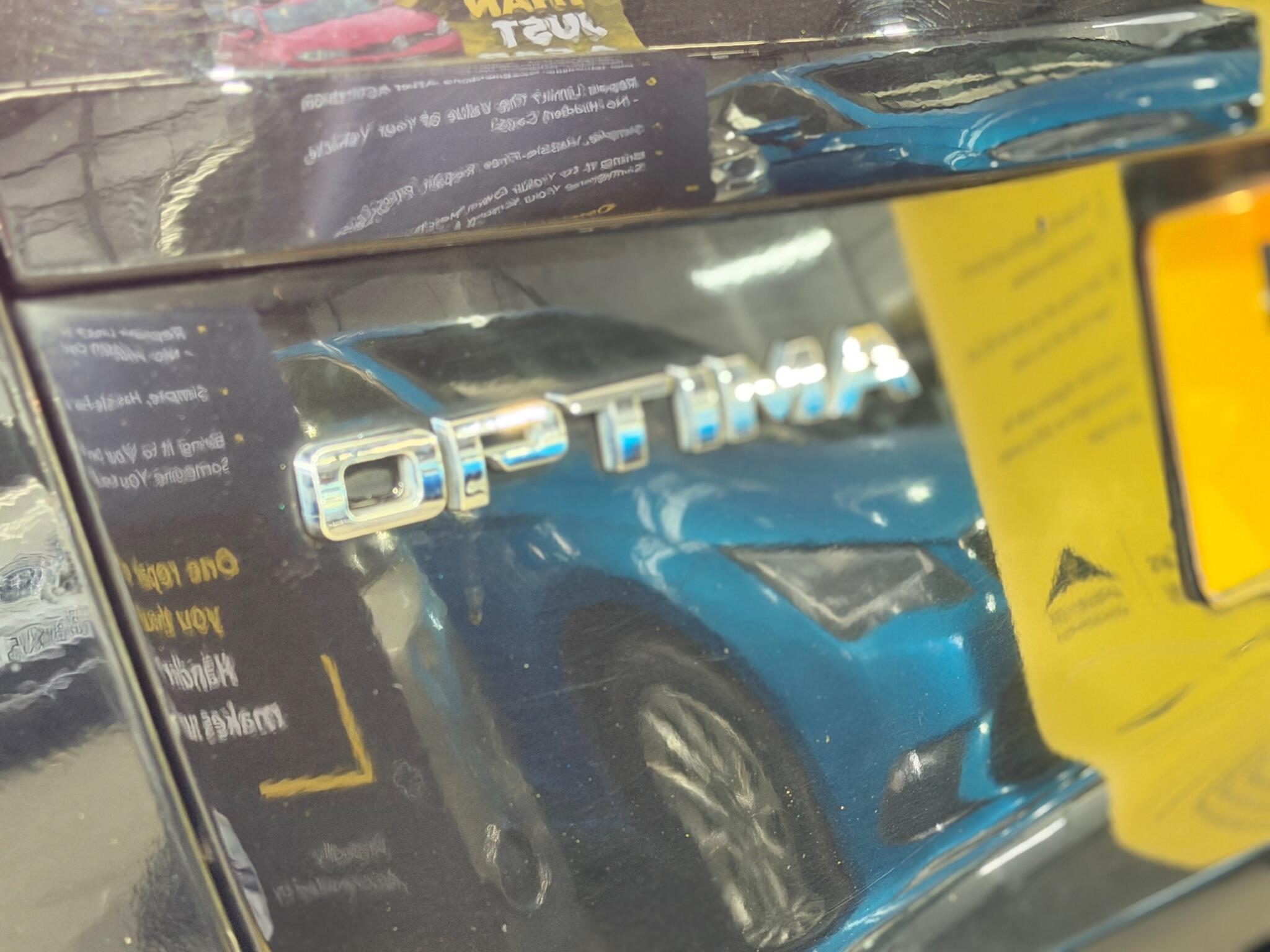 Kia Optima - Image 16