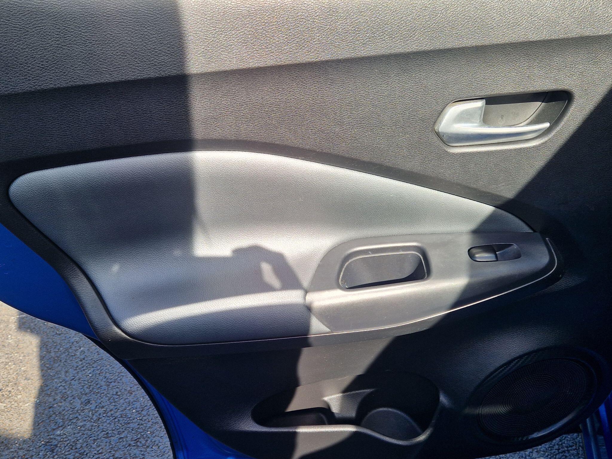 Nissan Juke - Image 40