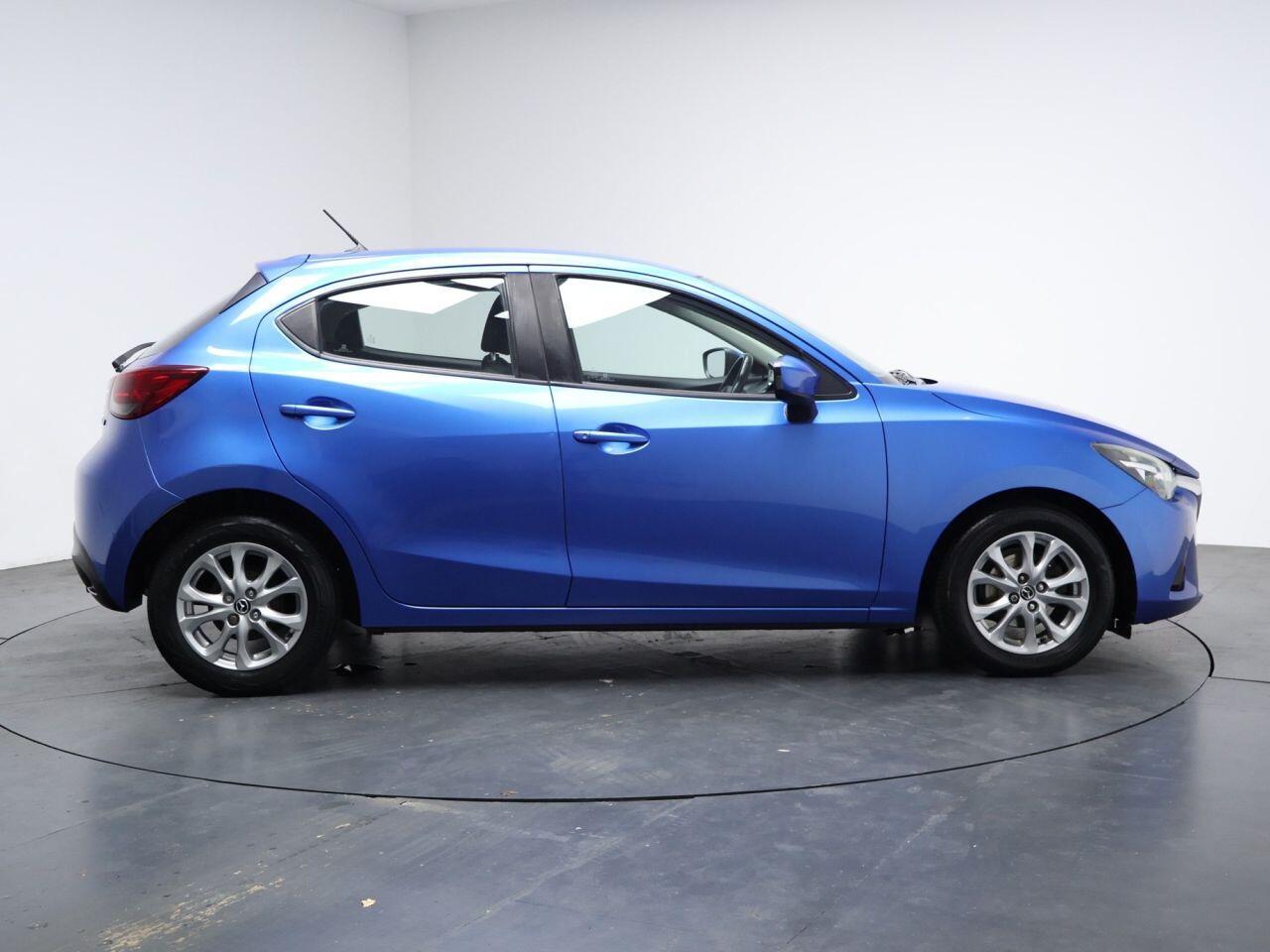 Mazda MAZDA2 - Image 8