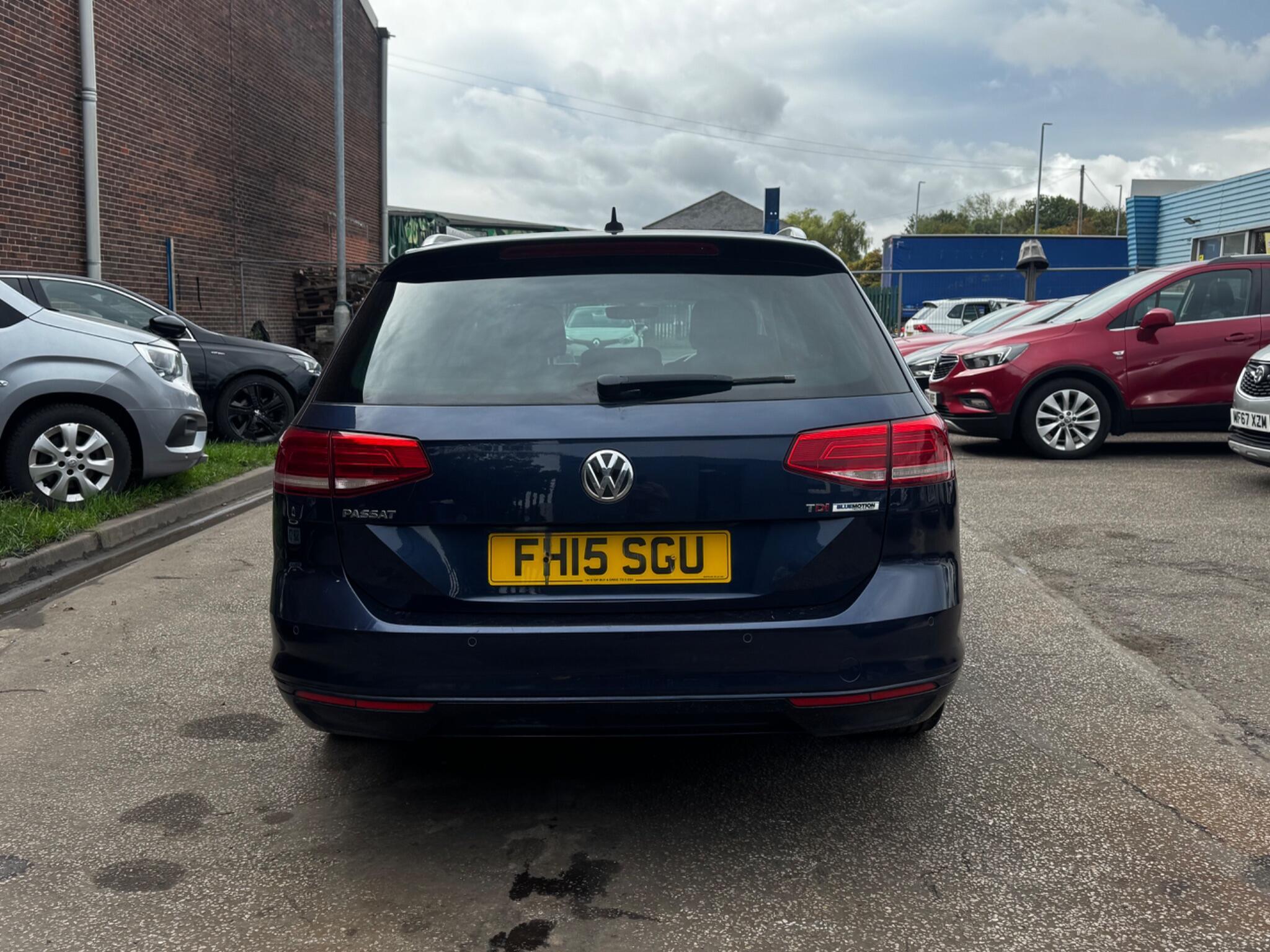 Volkswagen Passat - Image 6