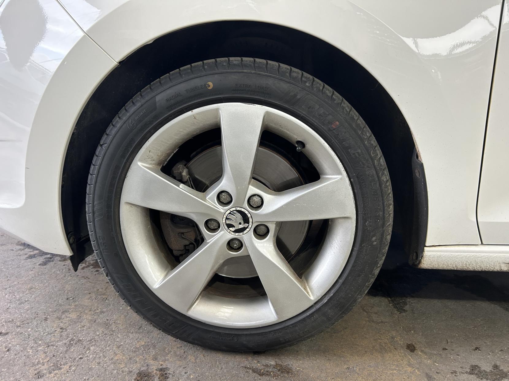 Skoda Rapid Spaceback - Image 17