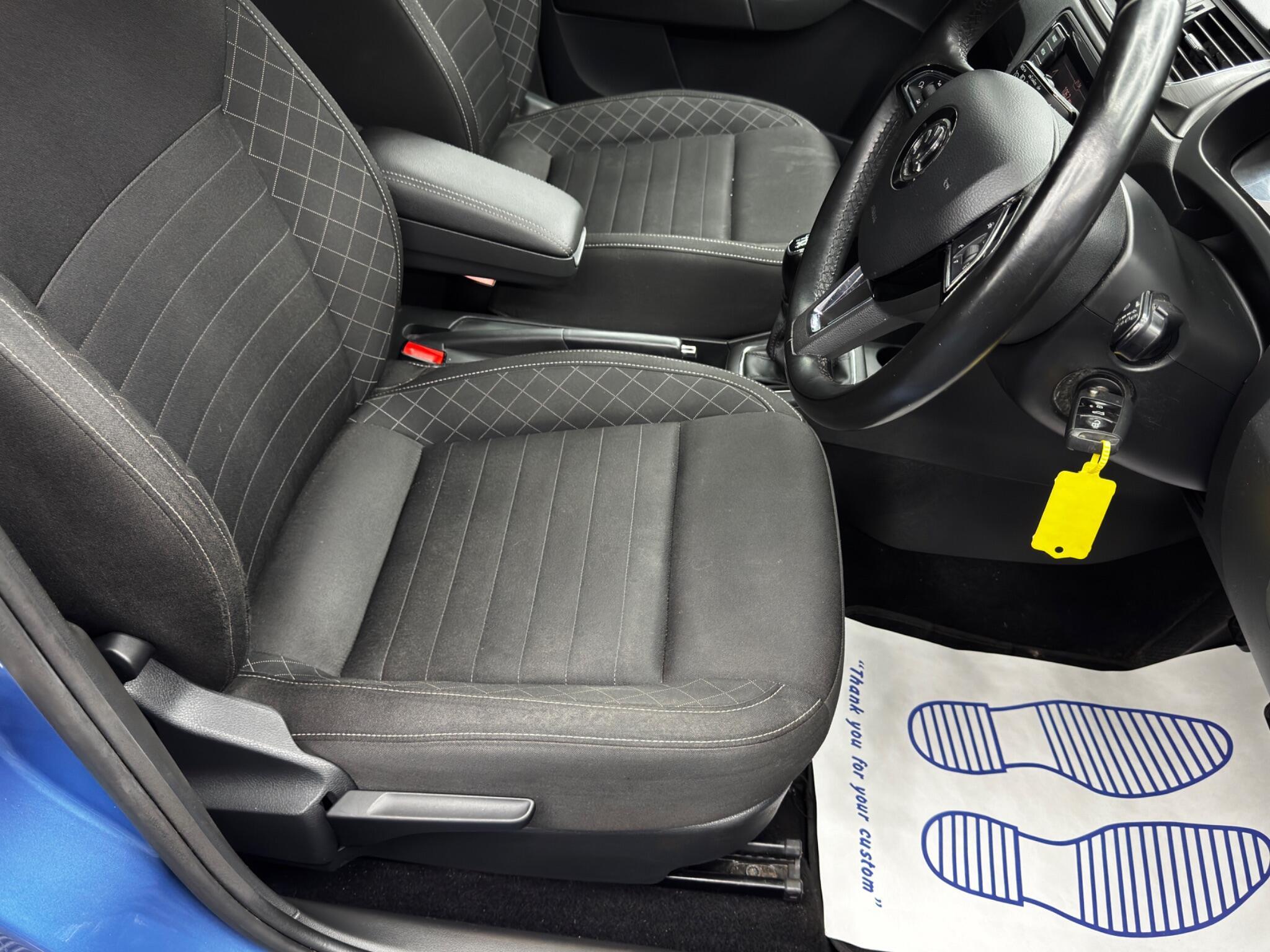Skoda Rapid - Image 13