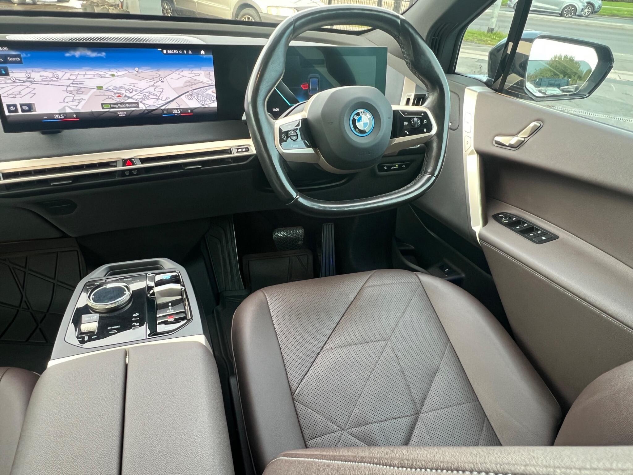 BMW IX - Image 14