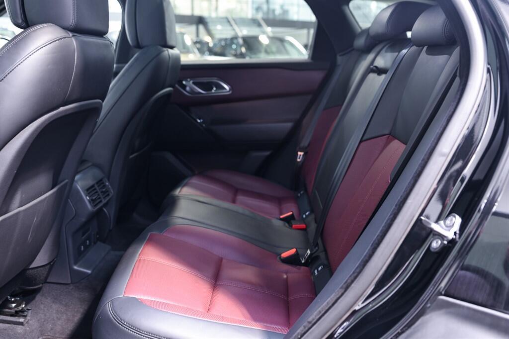 Land Rover Range Rover Velar - Image 17