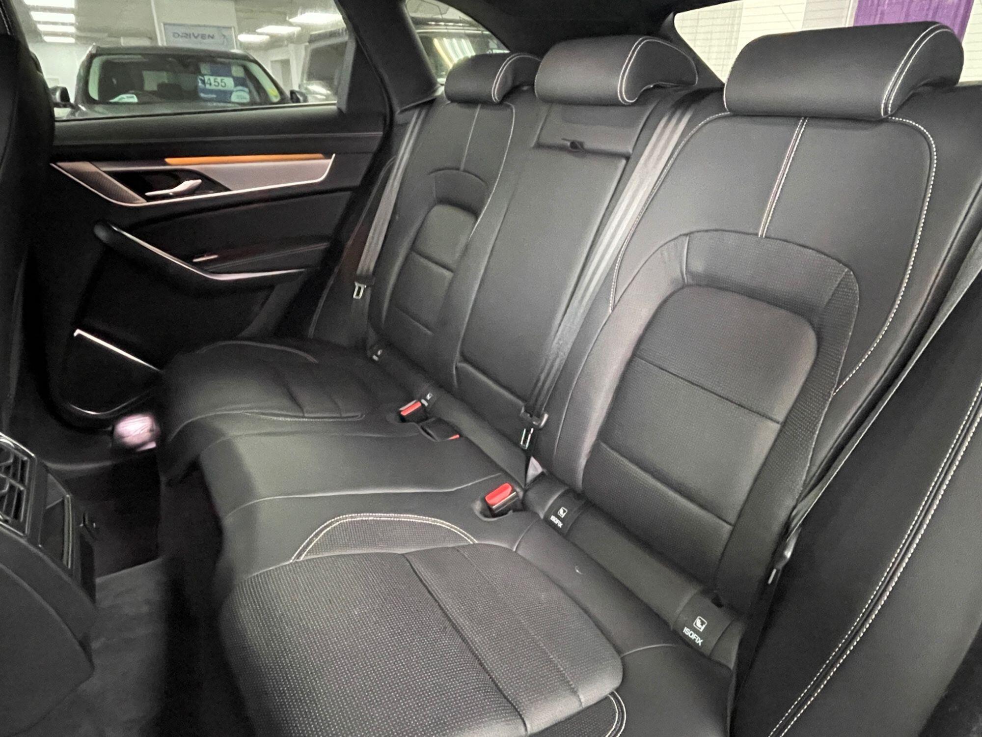 Jaguar F-Pace - Image 32