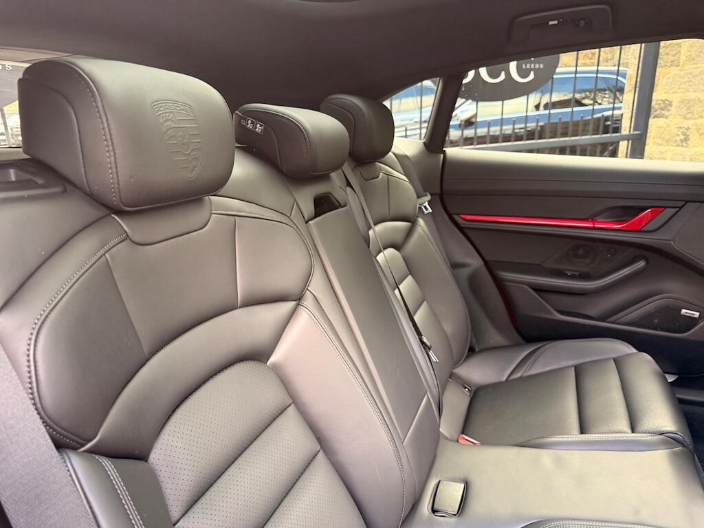 Porsche Taycan - Image 36