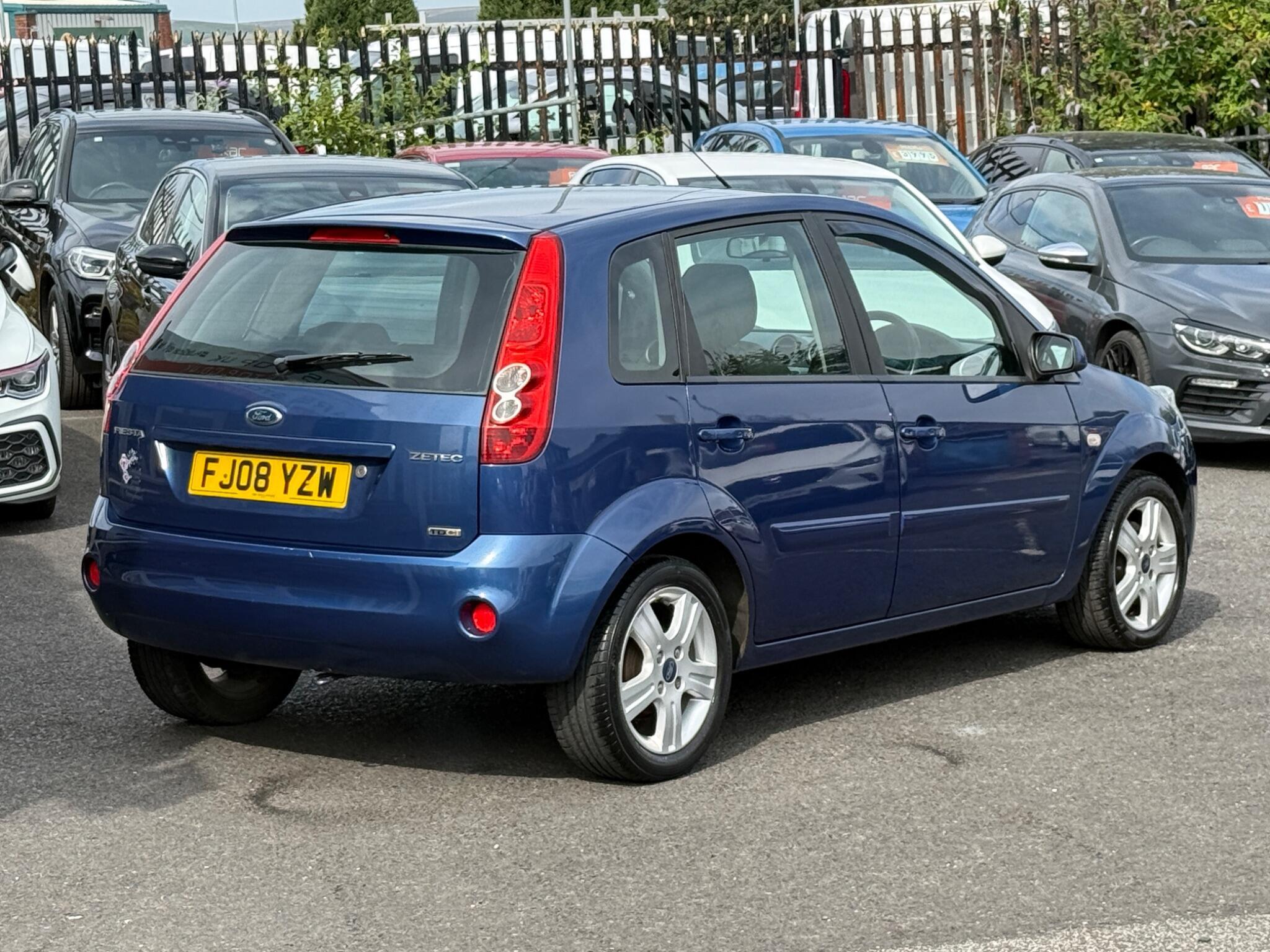 Ford Fiesta - Image 12