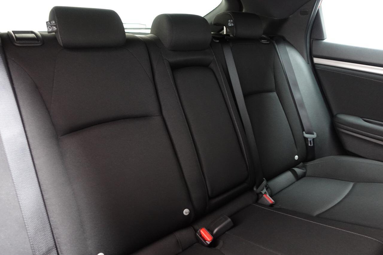 Honda Civic - Image 18