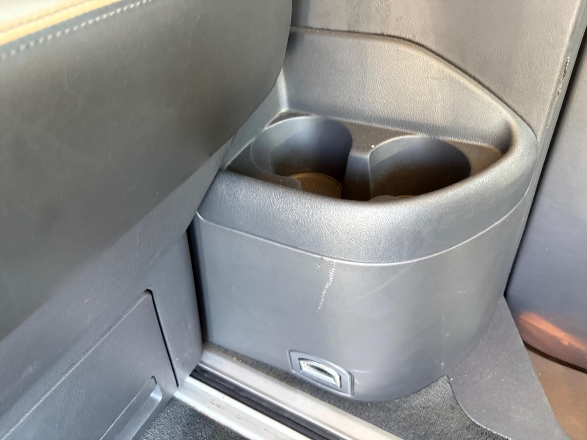 Volkswagen CARAVELLE - Image 28