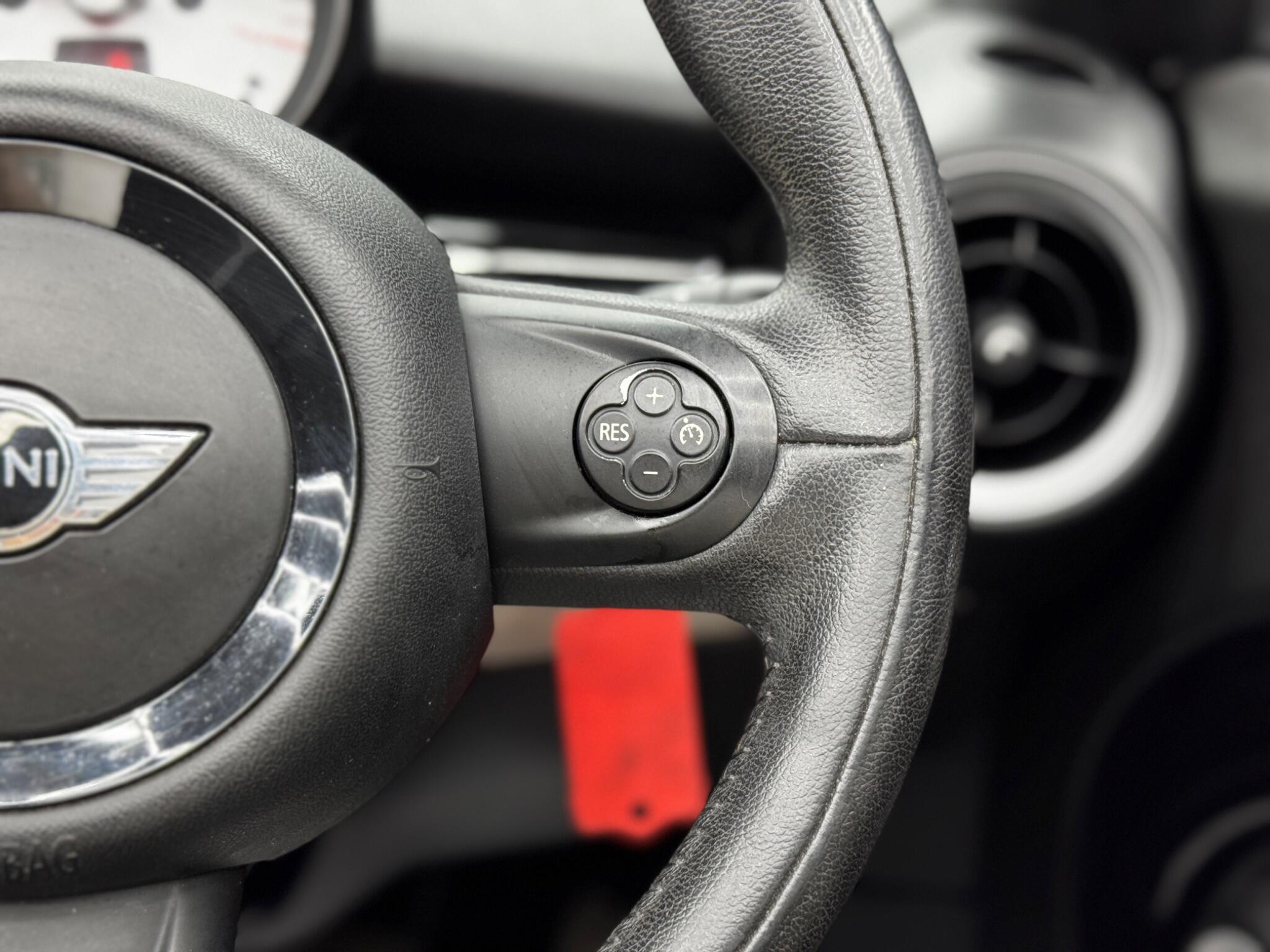 MINI Convertible - Image 19