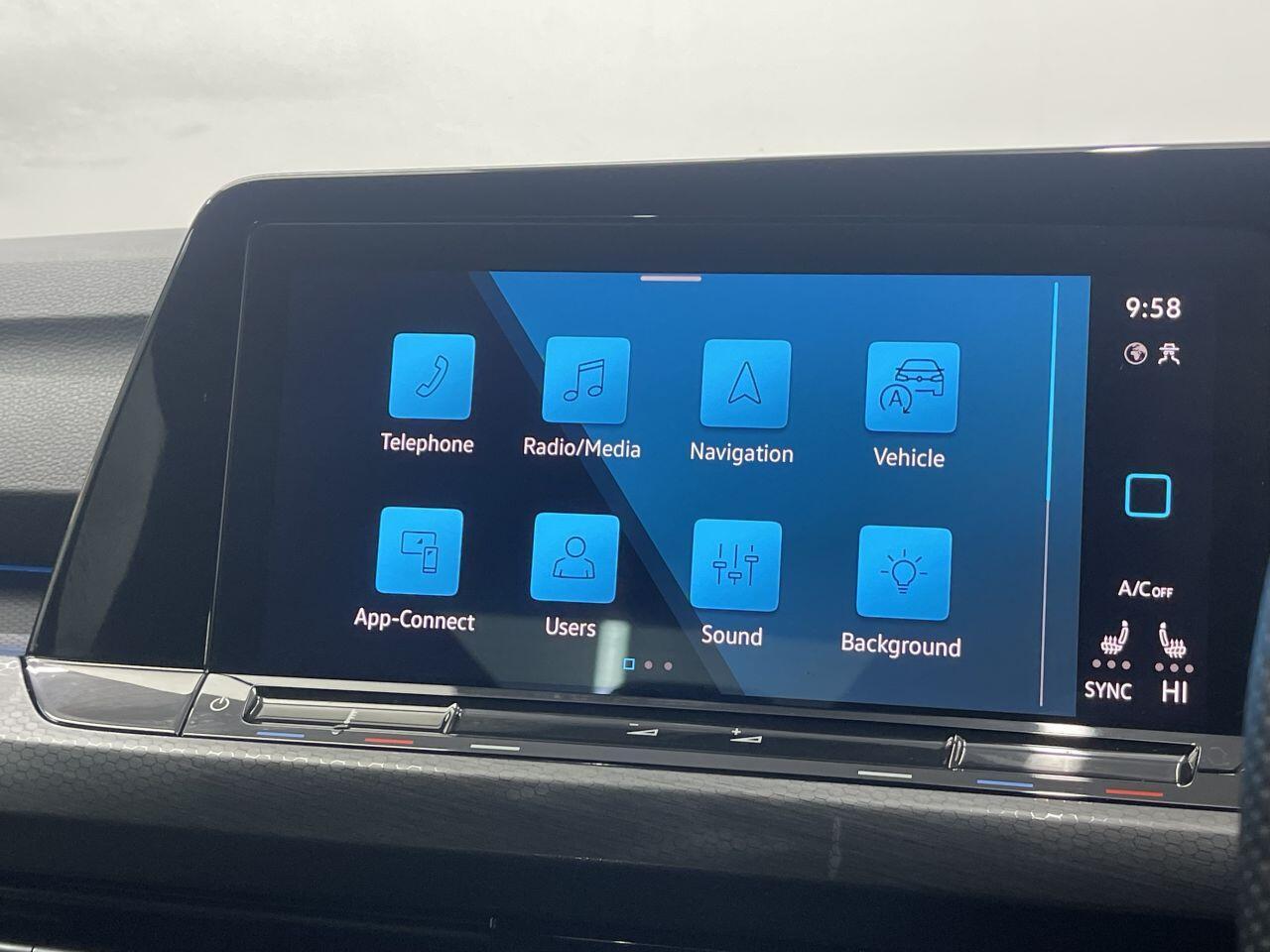 Volkswagen Golf - Image 41