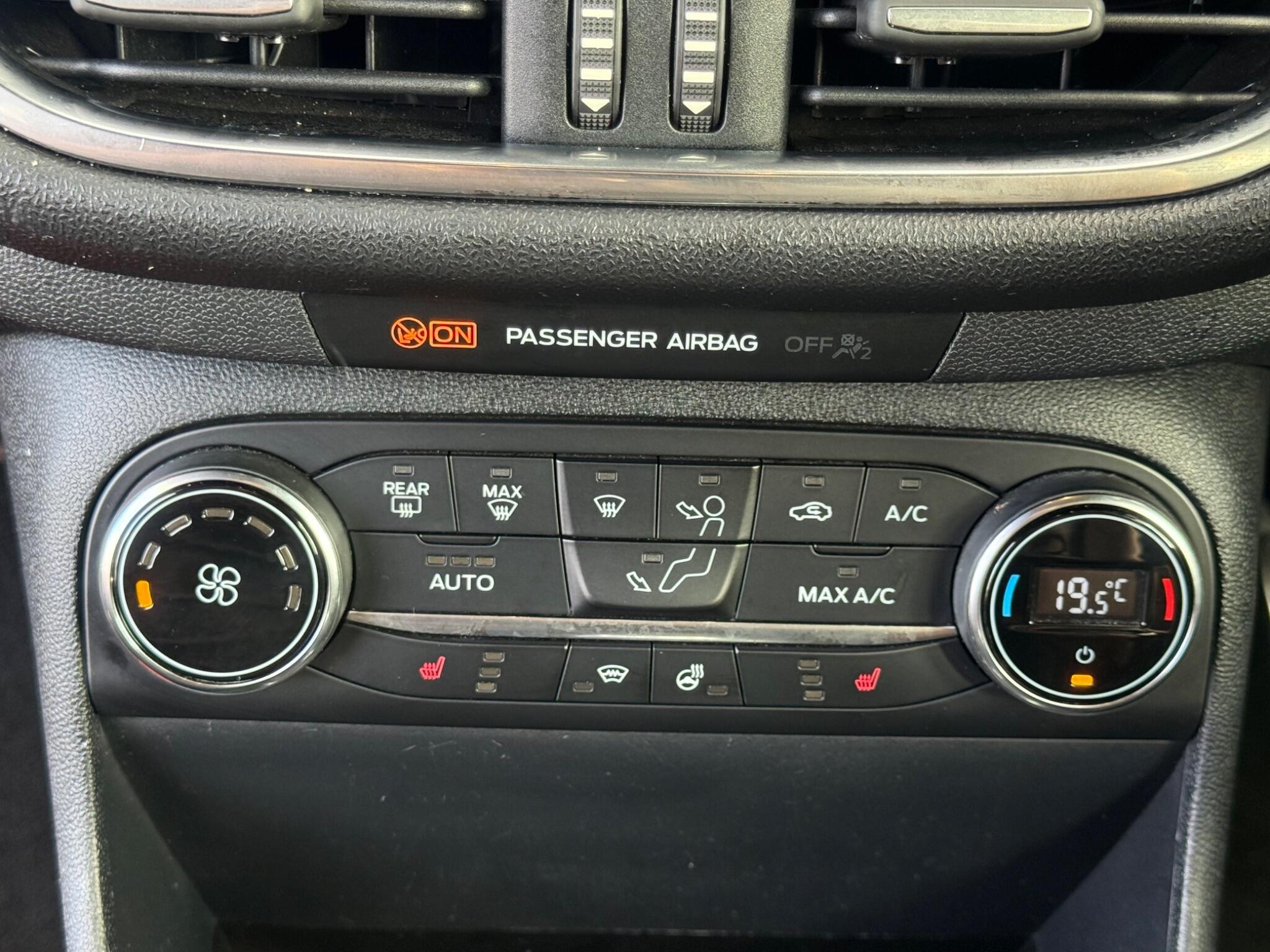 Ford Fiesta - Image 19