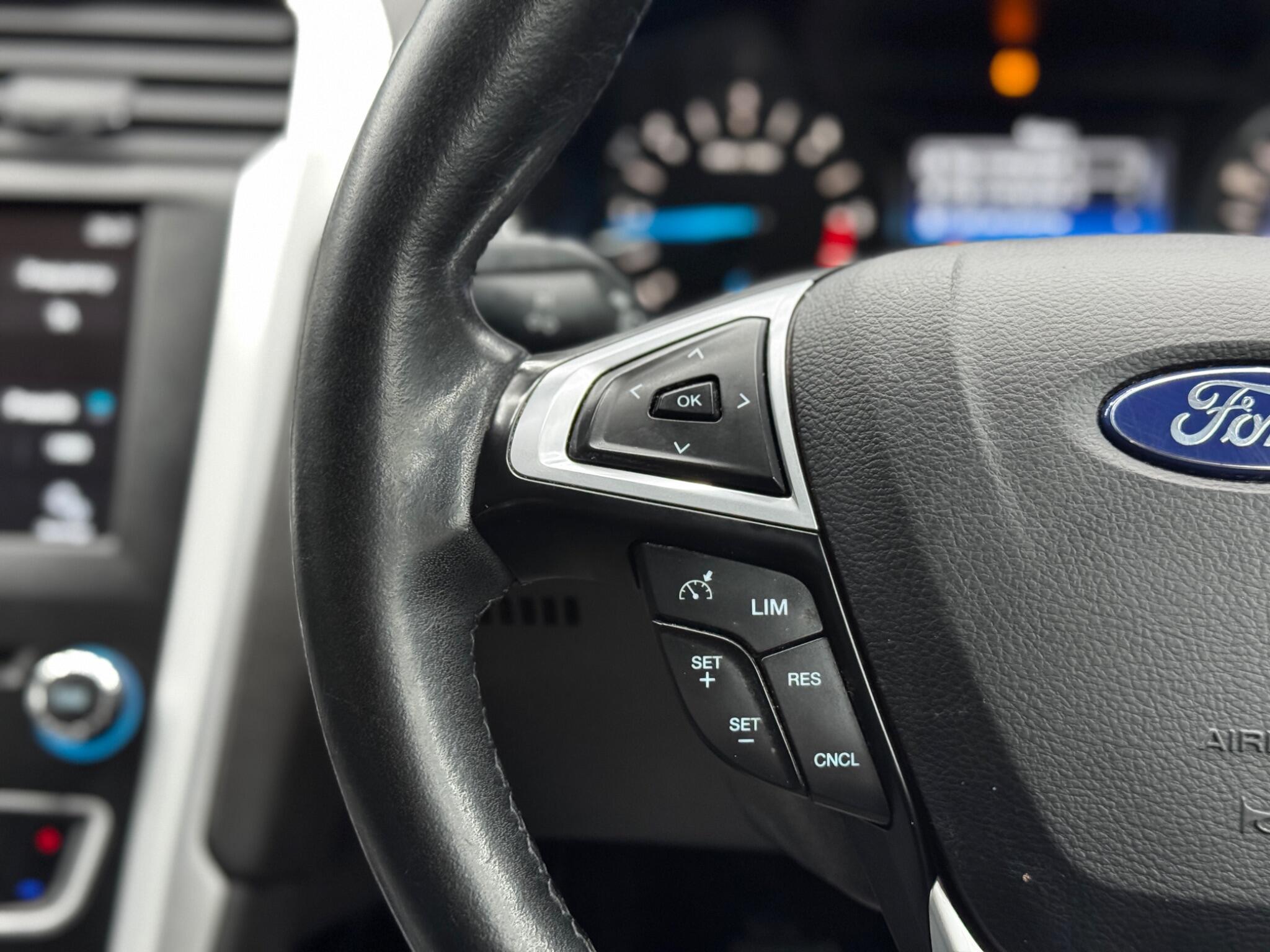 Ford Mondeo - Image 20