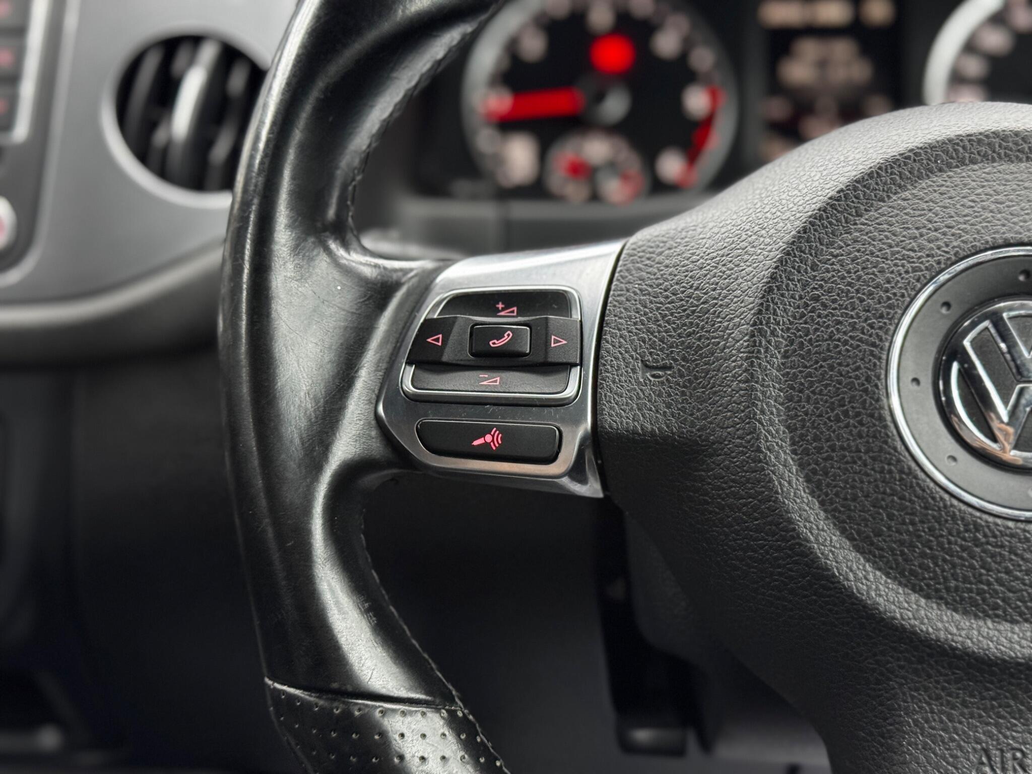 Volkswagen Tiguan - Image 20