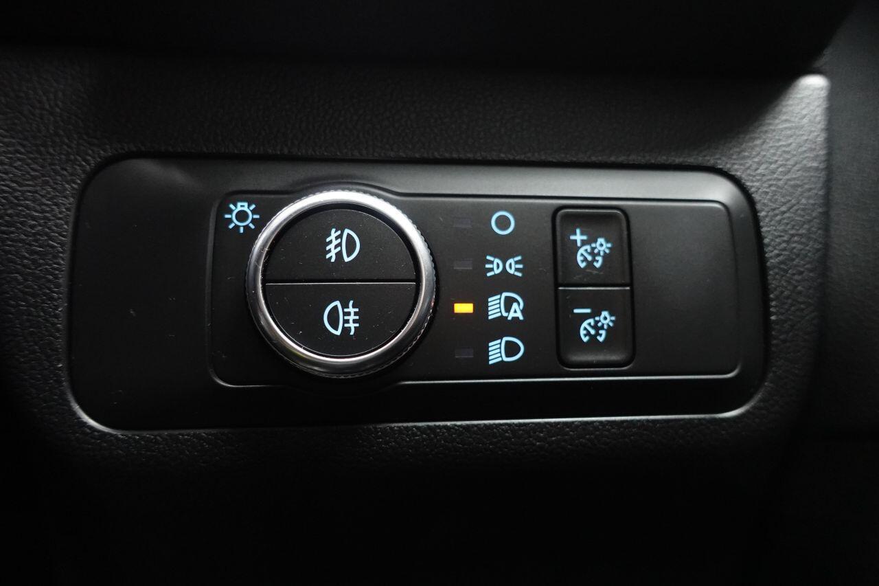 Ford Kuga - Image 48