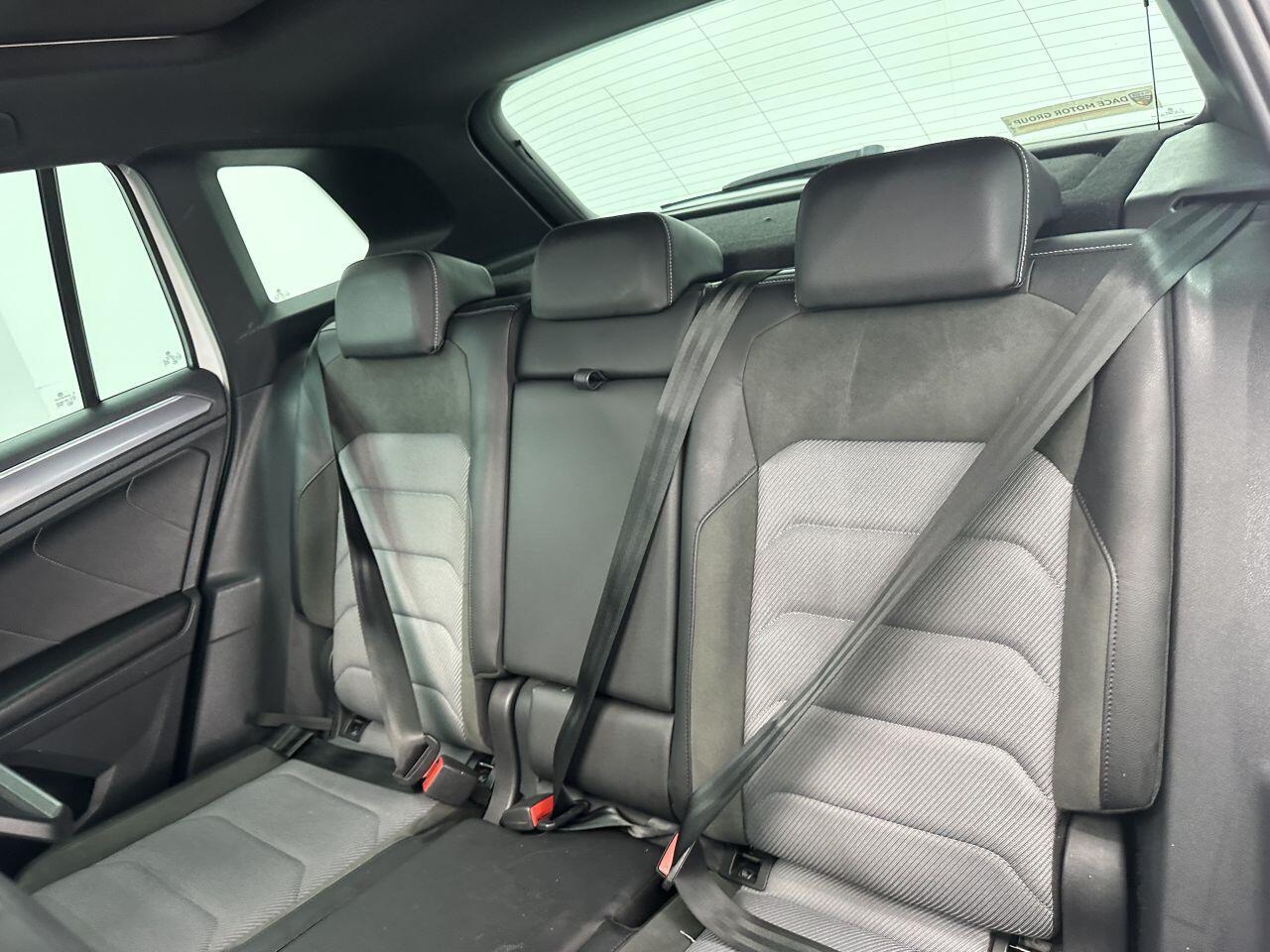 Volkswagen Tiguan - Image 14
