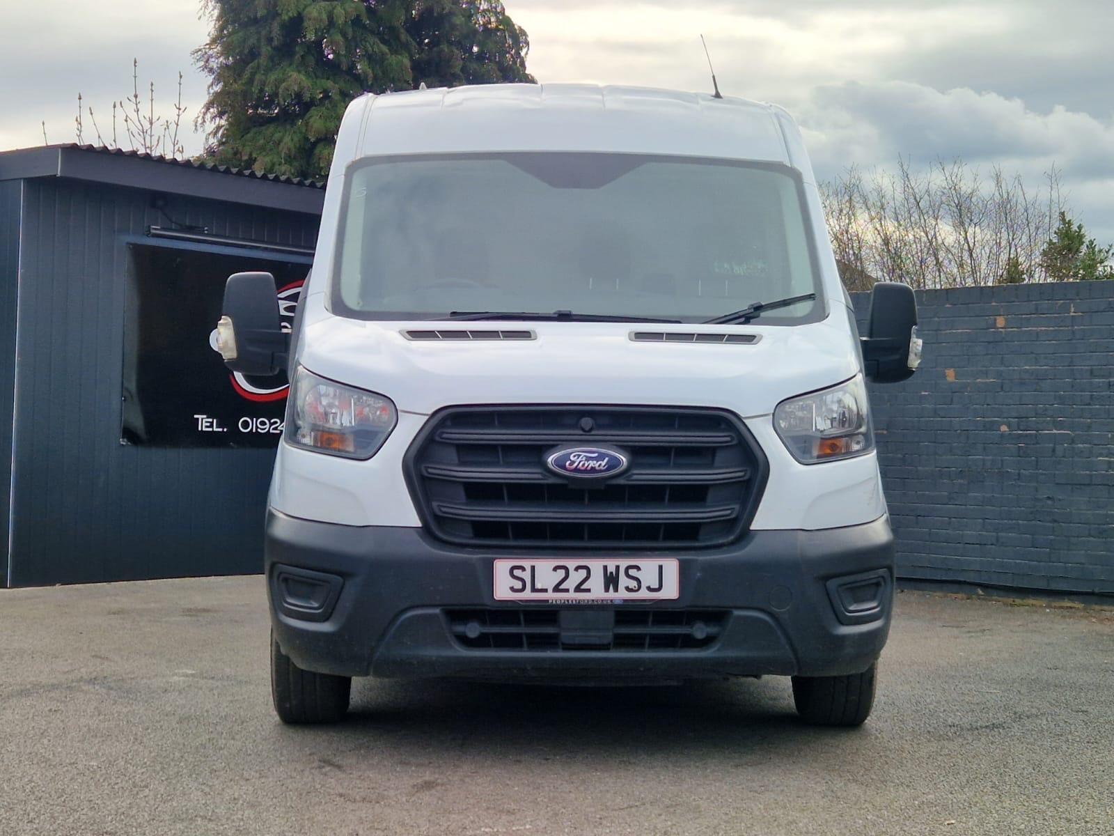 Ford Transit - Image 18
