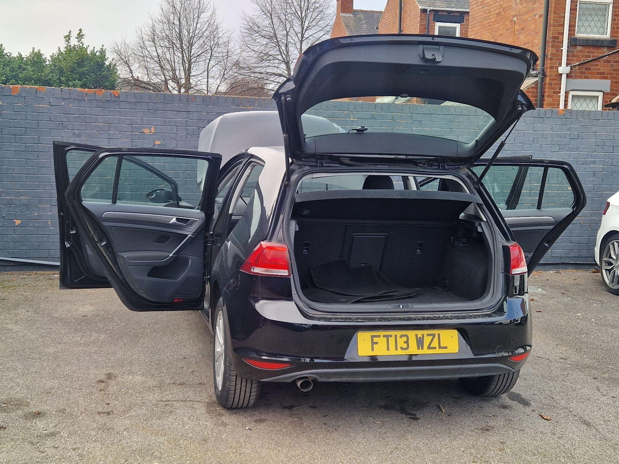 Volkswagen Golf - Image 13