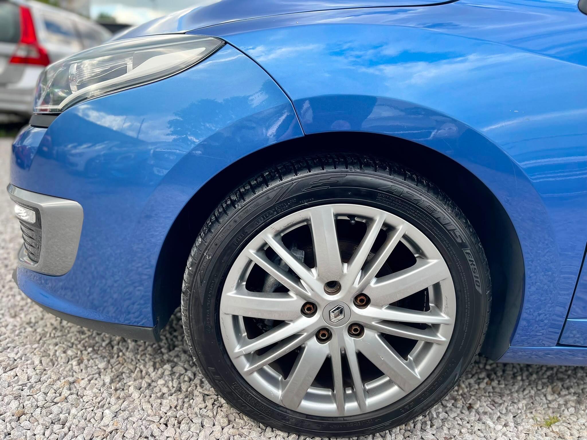Renault Megane - Image 13