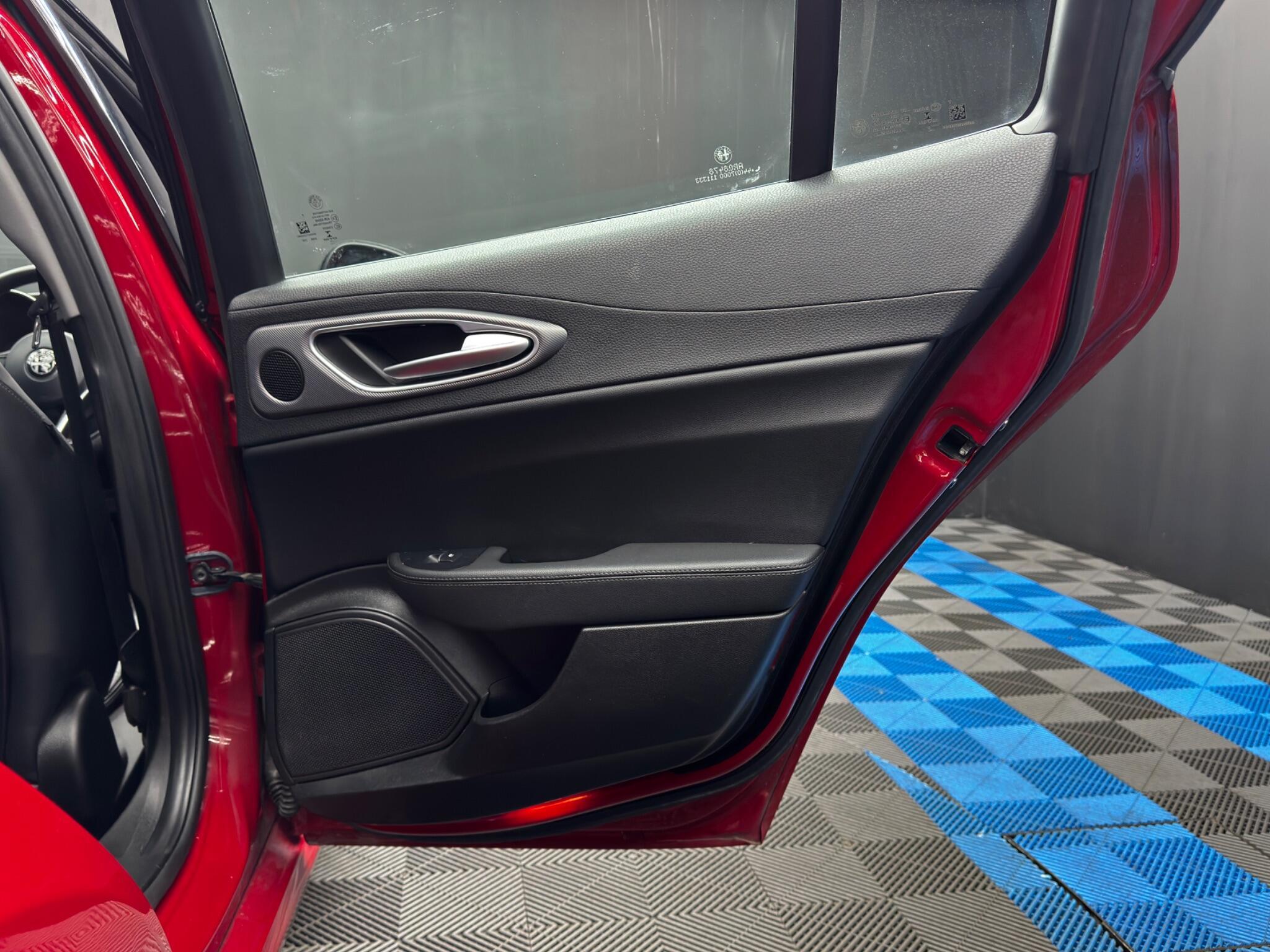 Alfa Romeo Giulia - Image 45