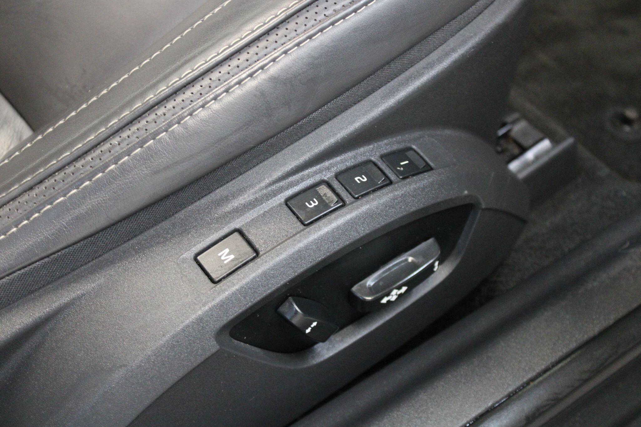 Volvo C70 - Image 40