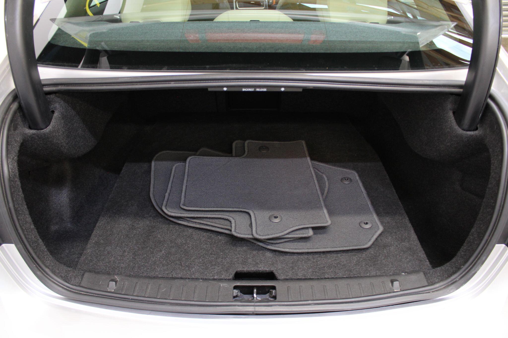 Volvo S60 - Image 16