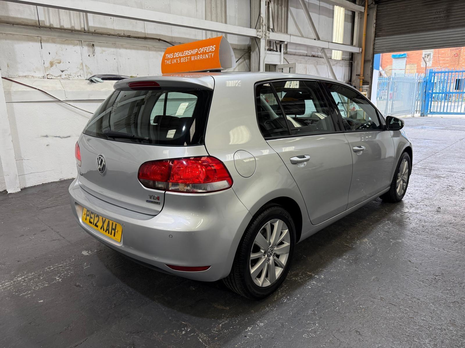 Volkswagen Golf - Image 16